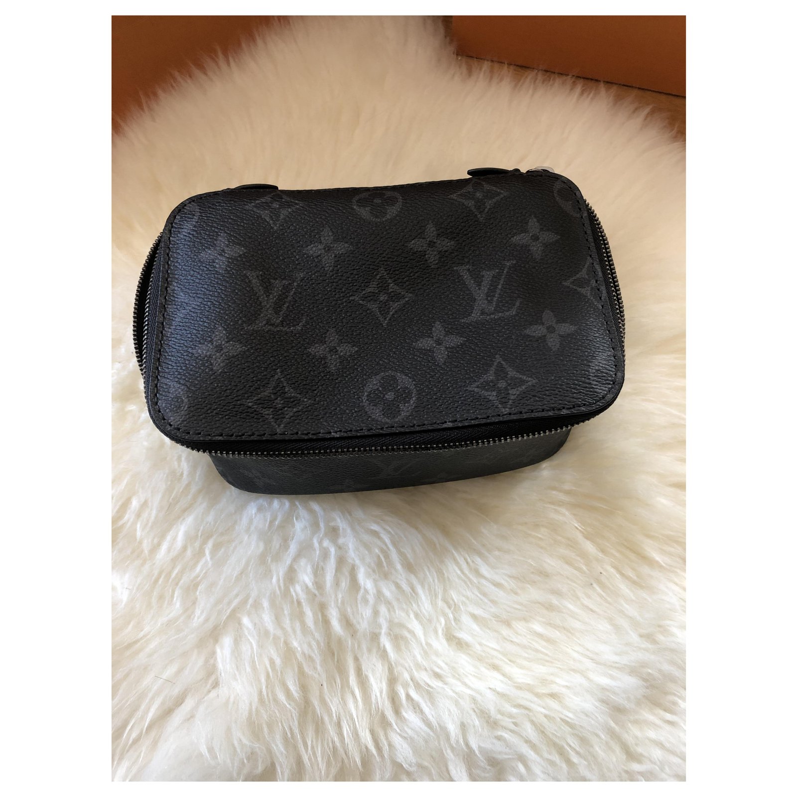 Louis Vuitton LV packing cube new Grey Leather ref.202395 - Joli