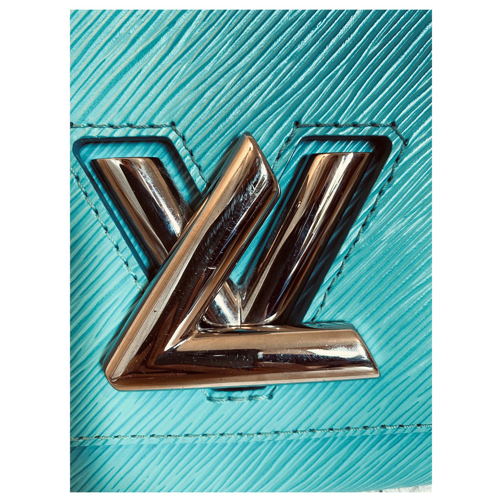 Louis Vuitton Twist PM Turquoise Leather ref.202371 - Joli Closet