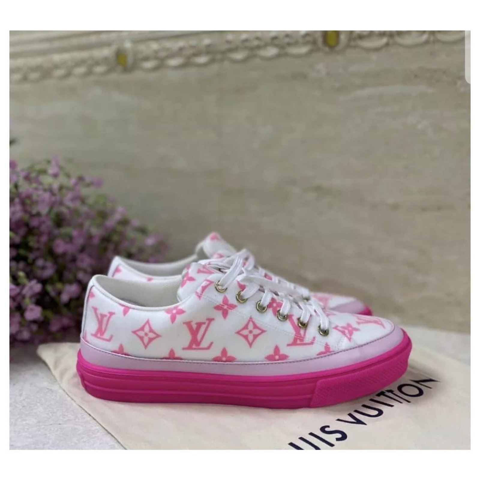 NWOB Louis Vuitton Pink Monogram Low Top Sneakers Sz. 39 ref.202388 - Joli  Closet