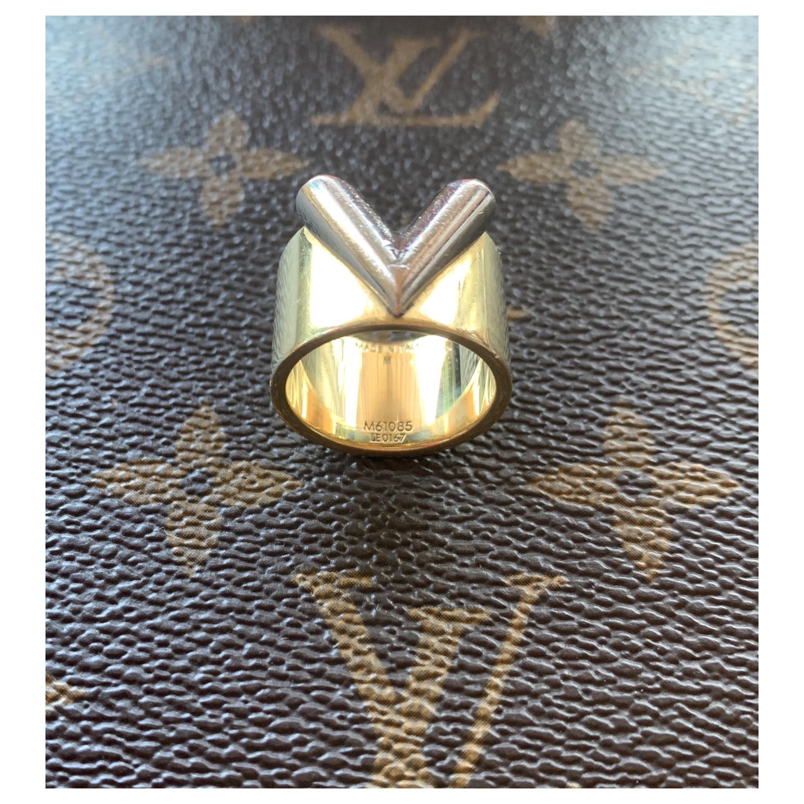 Louis Vuitton - M61085 Essential V - Taille M - Ring - Catawiki