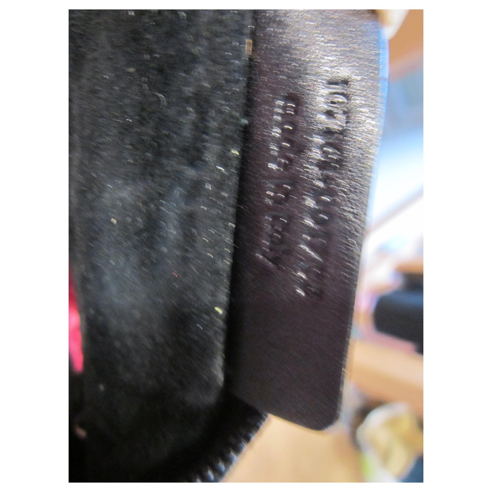 Mombasa leather handbag Yves Saint Laurent Black in Leather - 36952516
