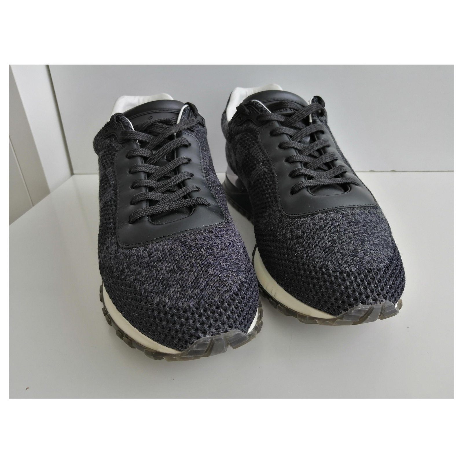 Louis Vuitton Sneakers Black Rubber ref.1017059 - Joli Closet