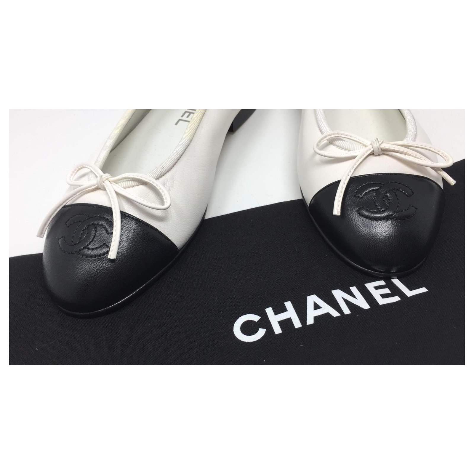 CHANEL BALLET FLATS WHITE BLACK BALLERINA BRAND NEW