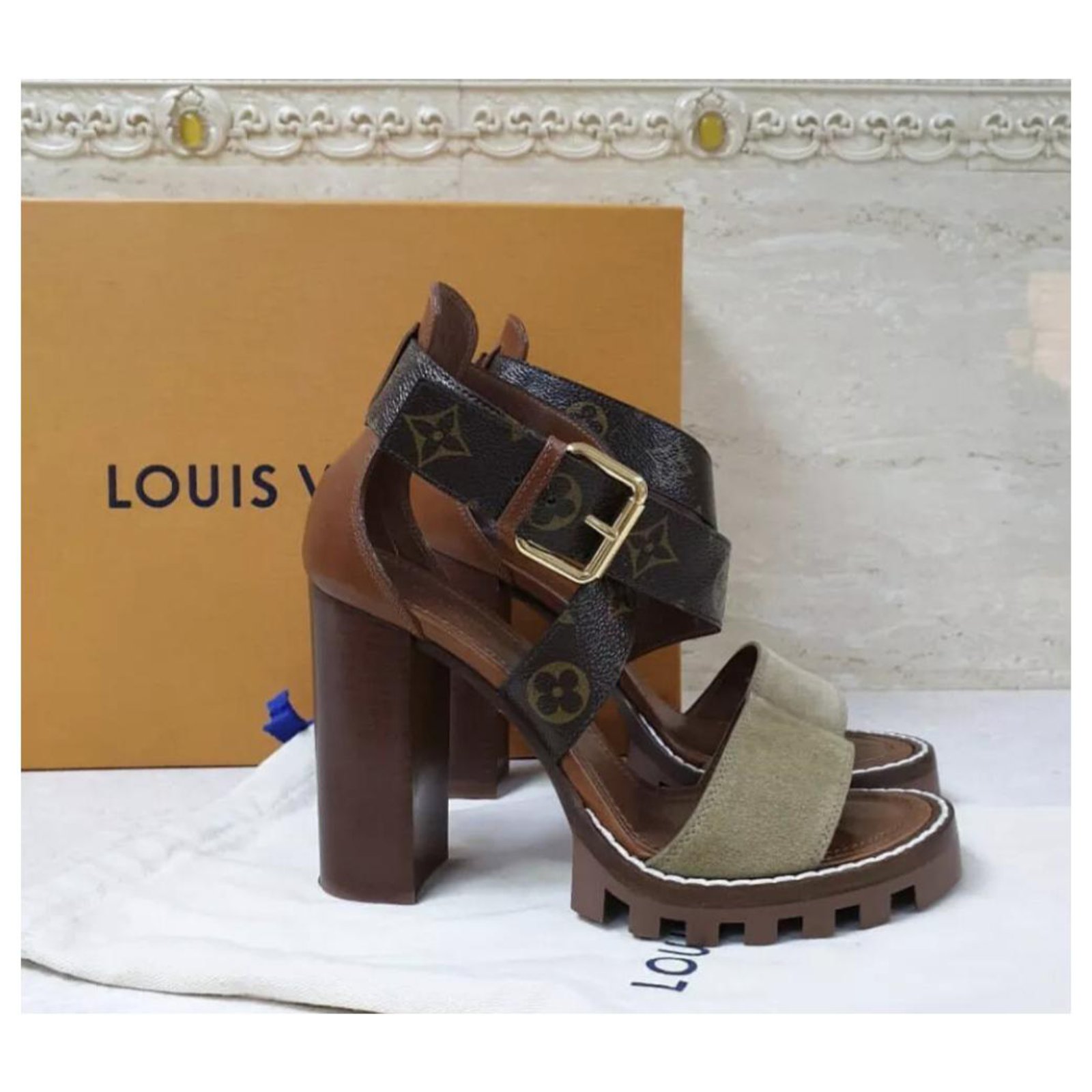 NWB Louis Vuitton Monogram Sandals Heels Sz. 39 Multiple colors Leather  ref.204196 - Joli Closet