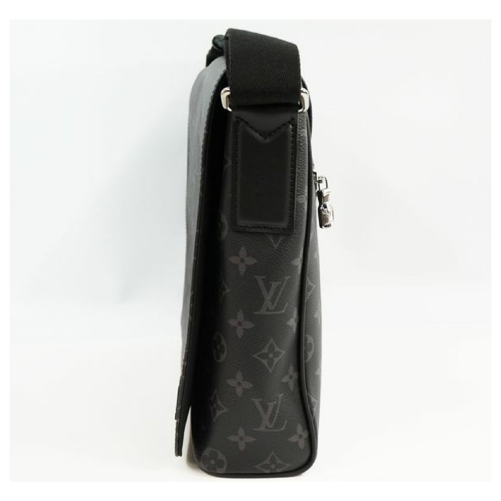 Louis Vuitton DistrictMM Womens shoulder bag M44001 ref.204850 - Joli Closet