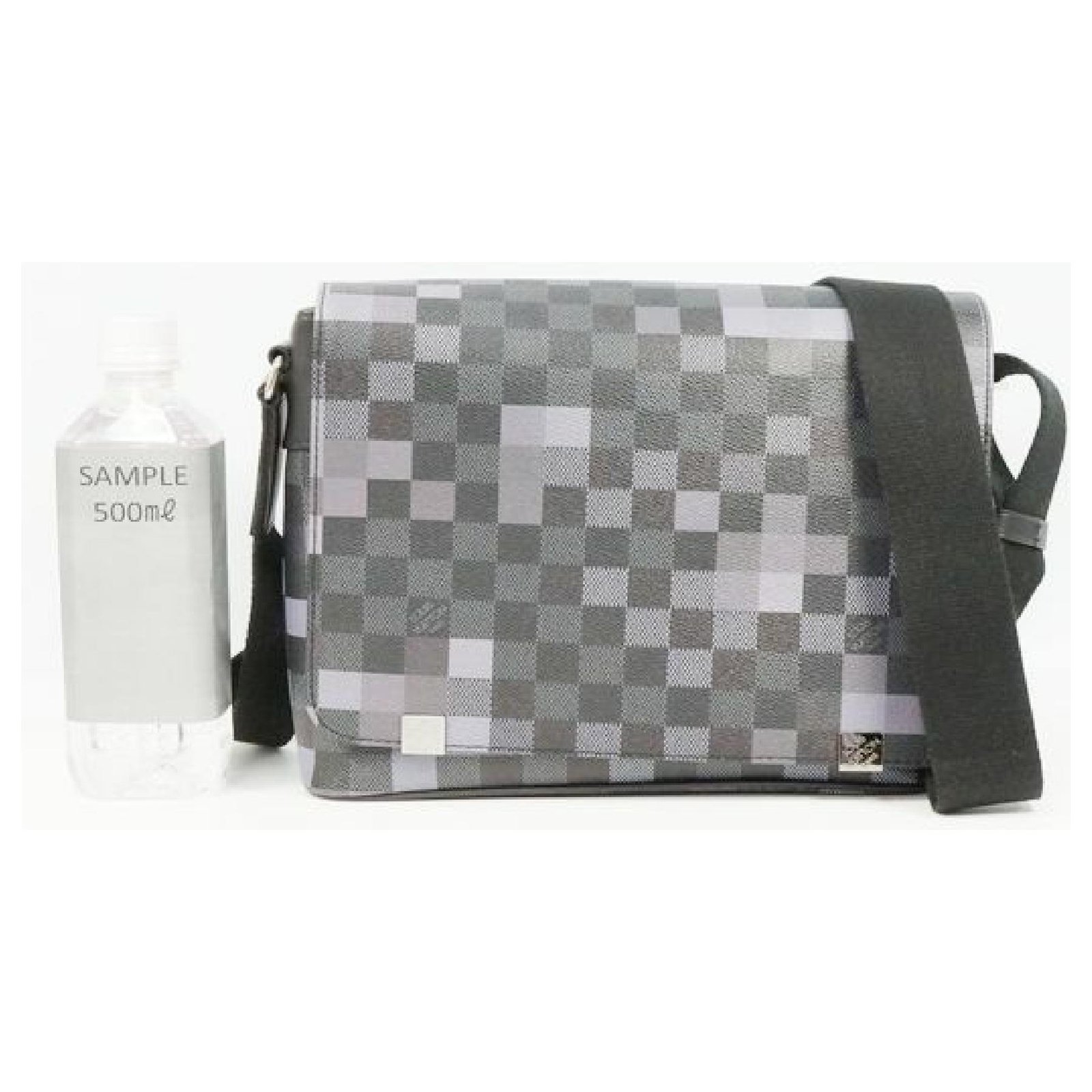 Louis Vuitton messenger DistrictPM Mens shoulder bag N40072 ref