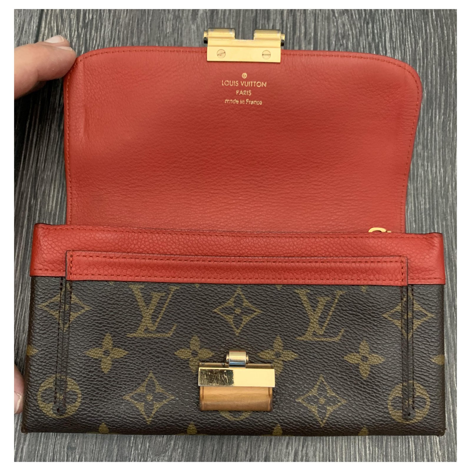 Louis Vuitton Elysee Brown Leather ref.205660 - Joli Closet
