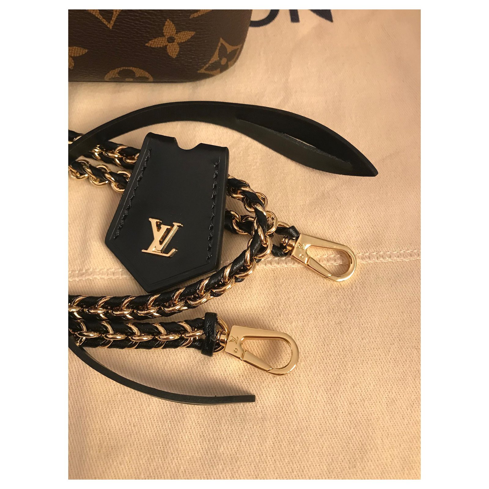 Louis Vuitton Boétie Handbag 304516