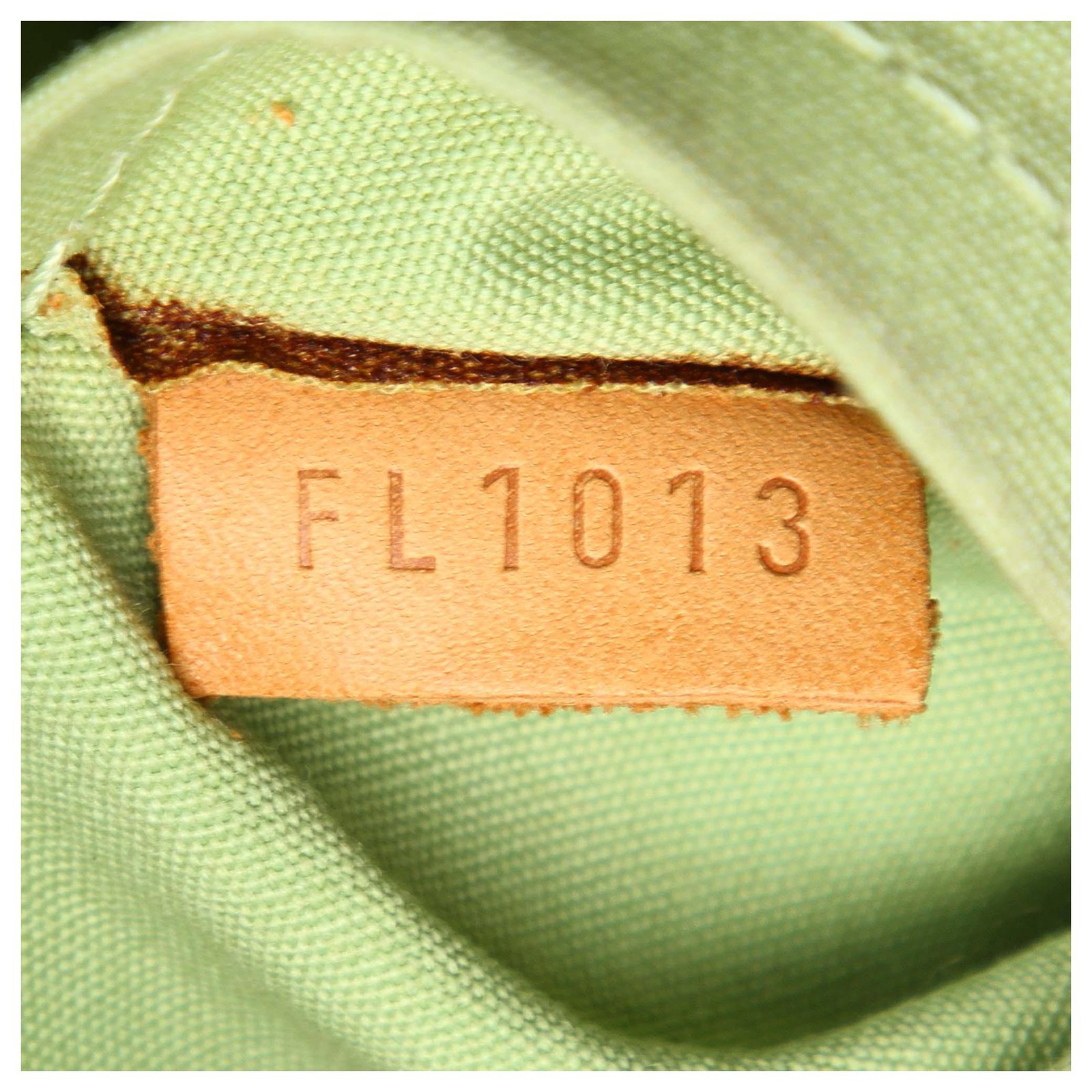 Louis Vuitton Green Monogram Mini Lin Sac Mary Kate 48H Satchel Leather  Cloth Pony-style calfskin Cloth ref.207967 - Joli Closet