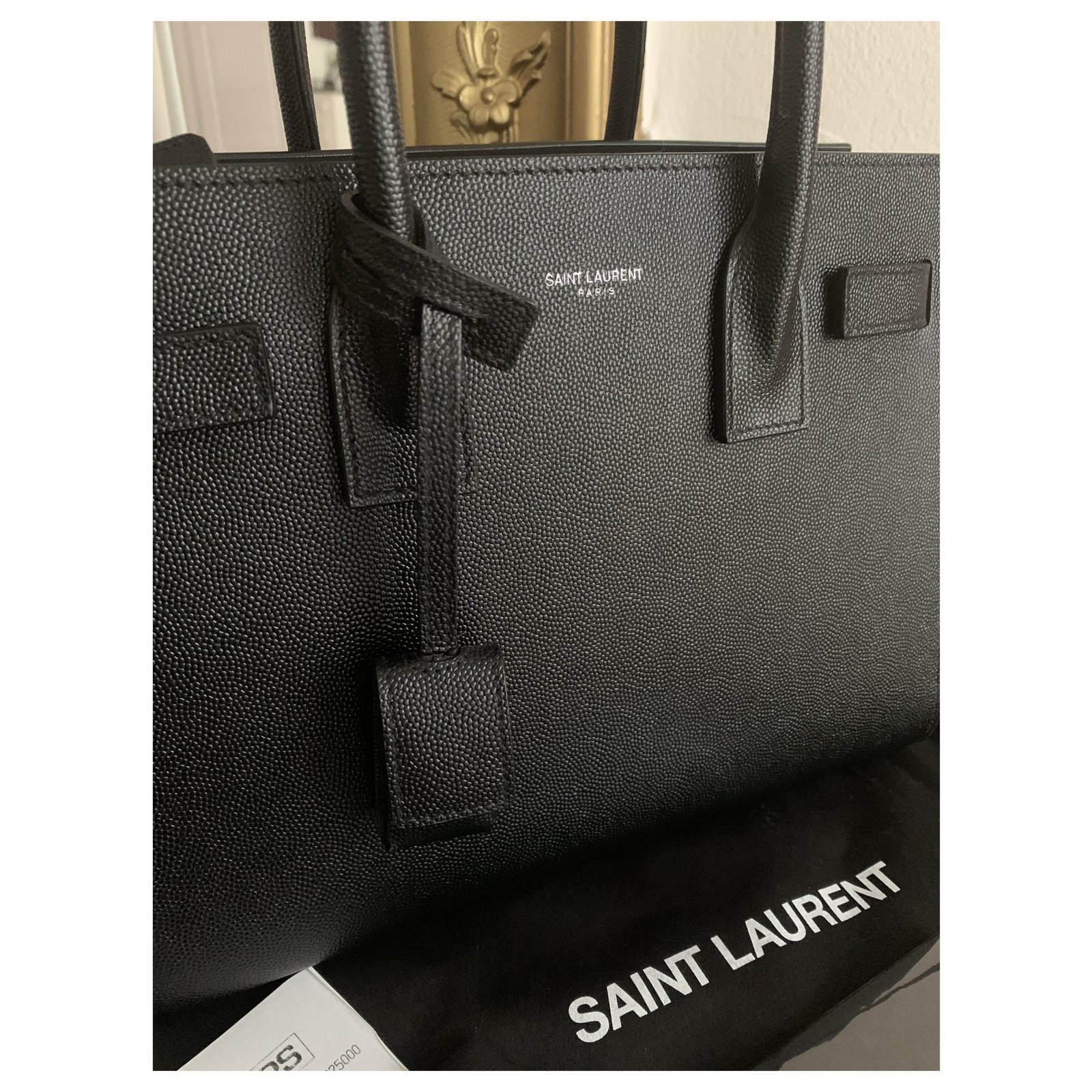 Jour Saint Laurent Baby day bag Black Leather ref.208279 - Joli Closet