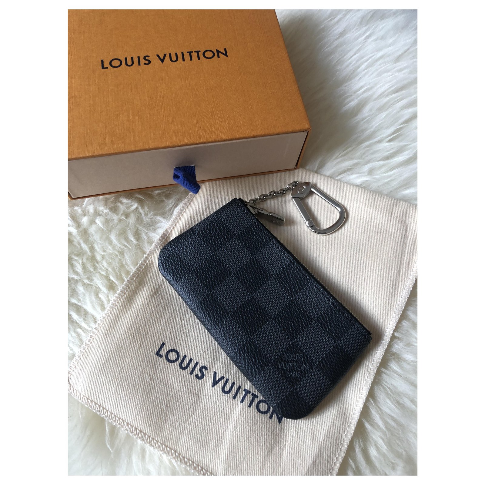Louis Vuitton LV pochette cles new Grey Leather ref.209125 - Joli Closet