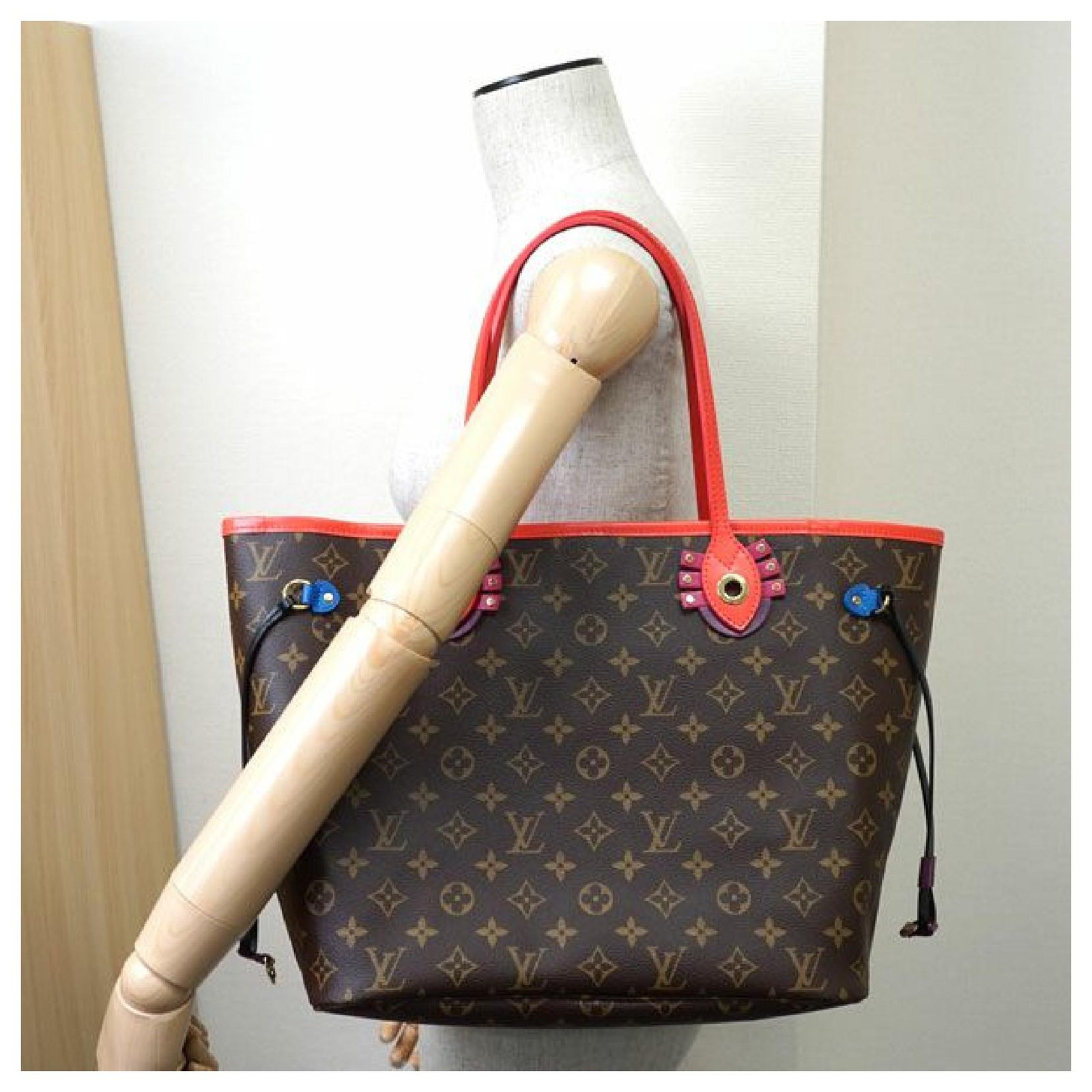 Authentic Louis Vuitton Monogram Neverfull MM Totem Limited