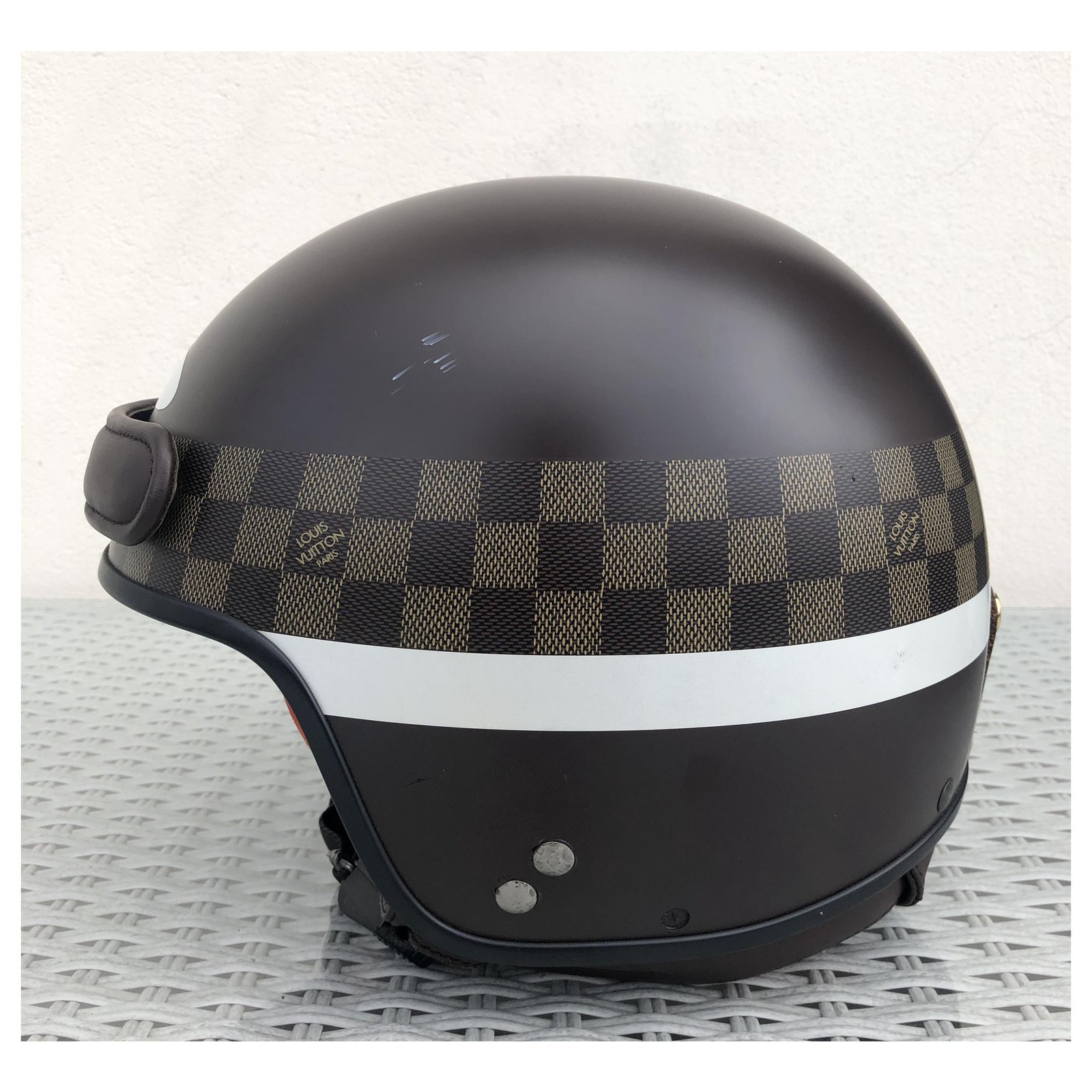 Louis Vuitton Motorcycle Helmet Brown Plastic ref.210603 - Joli Closet