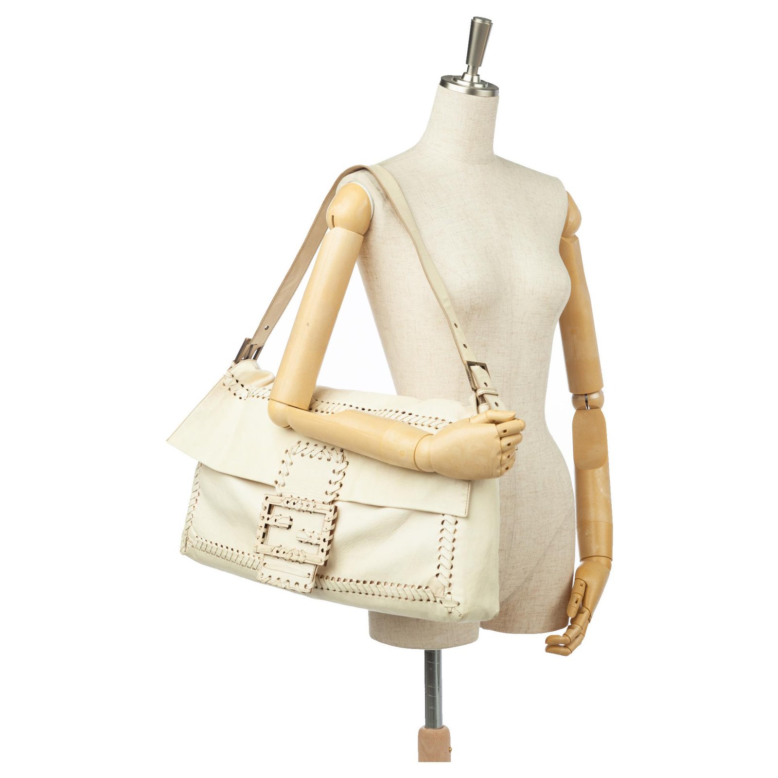 Fendi Vintage woven leather shoulder bag White ref.284083 - Joli