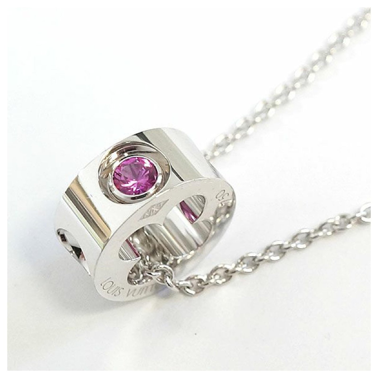 Louis Vuitton Pandantif Empreinte K18WG pink Sapphire necklace ref.211919 -  Joli Closet