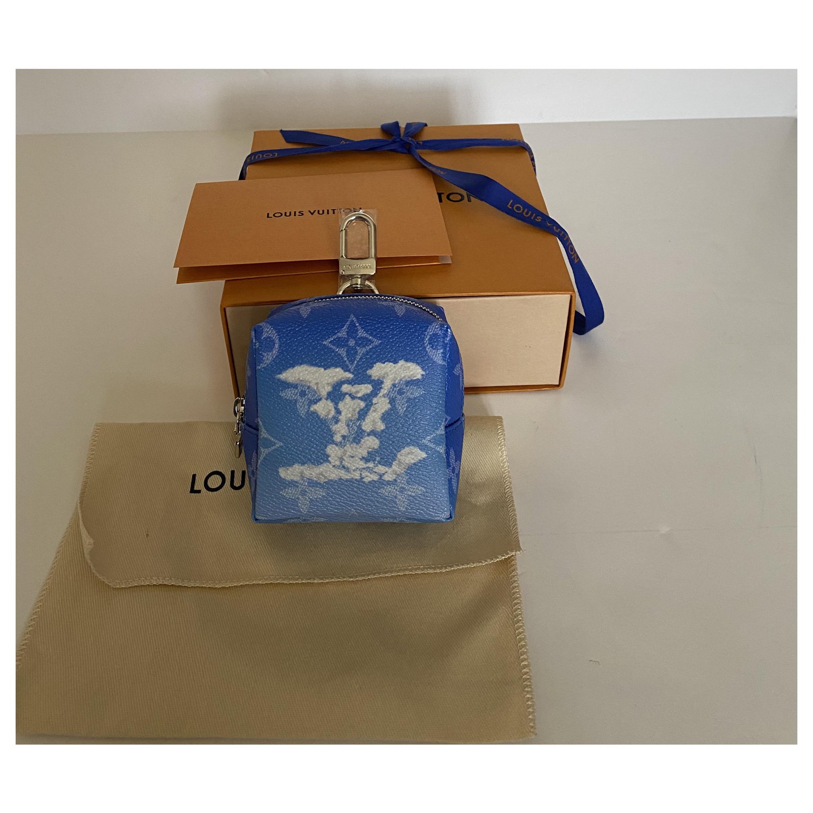 Louis Vuitton Box bag jewelry Blue Cloth ref.212421 - Joli Closet