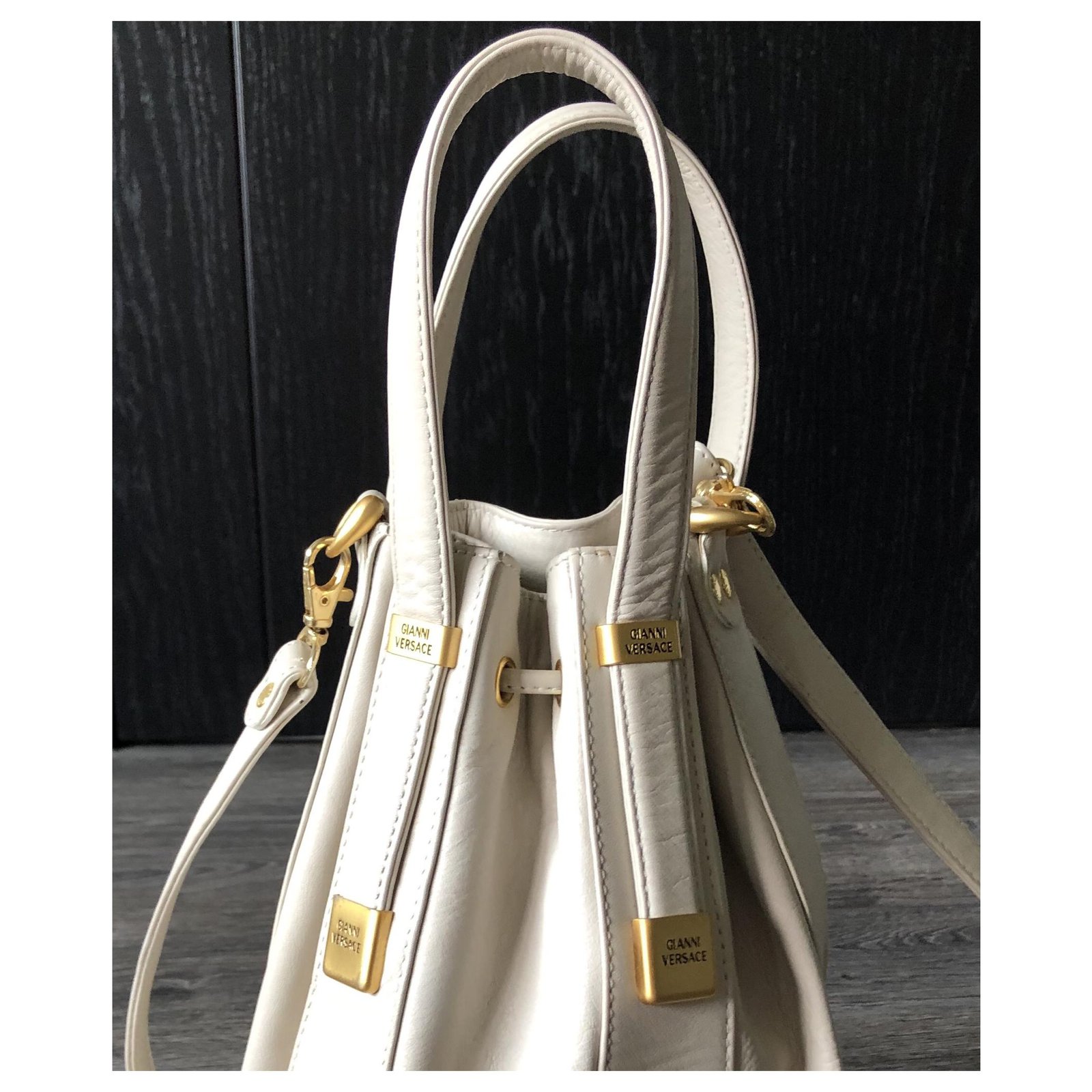 Gianni Versace Handbags White Golden Leather ref.269467 - Joli Closet