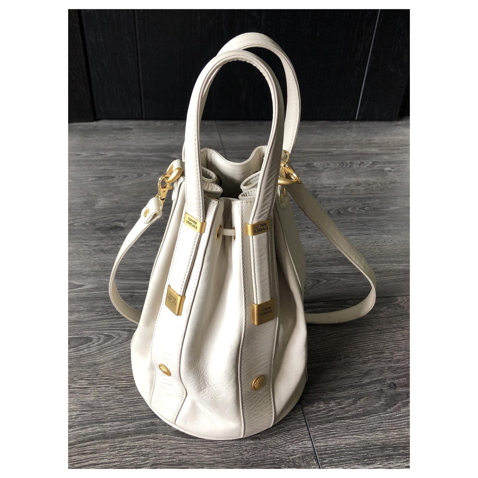 Gianni Versace Handbags White Golden Leather ref.269467 - Joli Closet