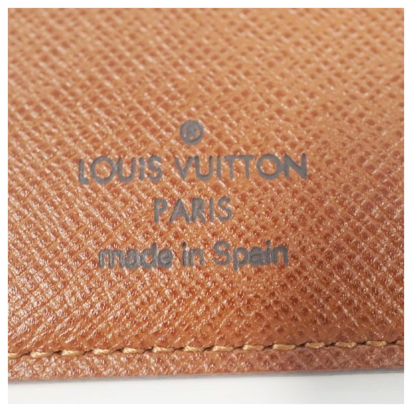 Louis-Vuitton-Monogram-Couverture-Passeport-Passport-Case-M60180