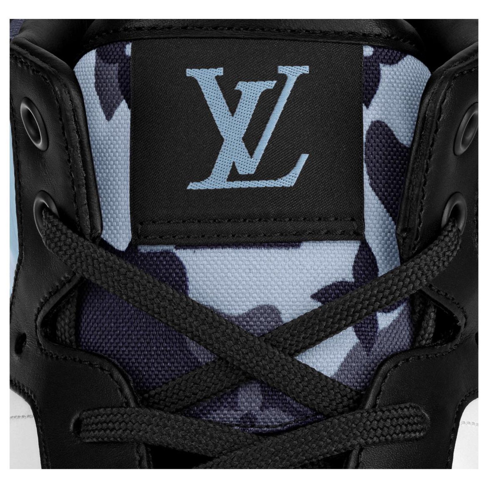 Louis Vuitton Sneakers Multiple colors Leather ref.64606 - Joli Closet