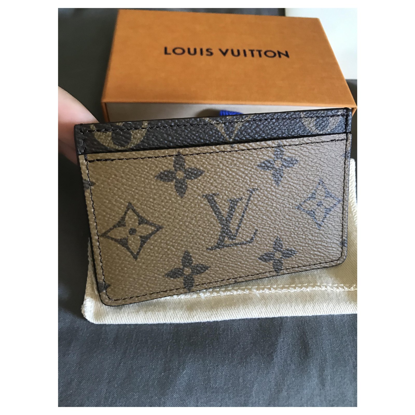 Louis Vuitton Monogram Reverse Card Holder – The Closet
