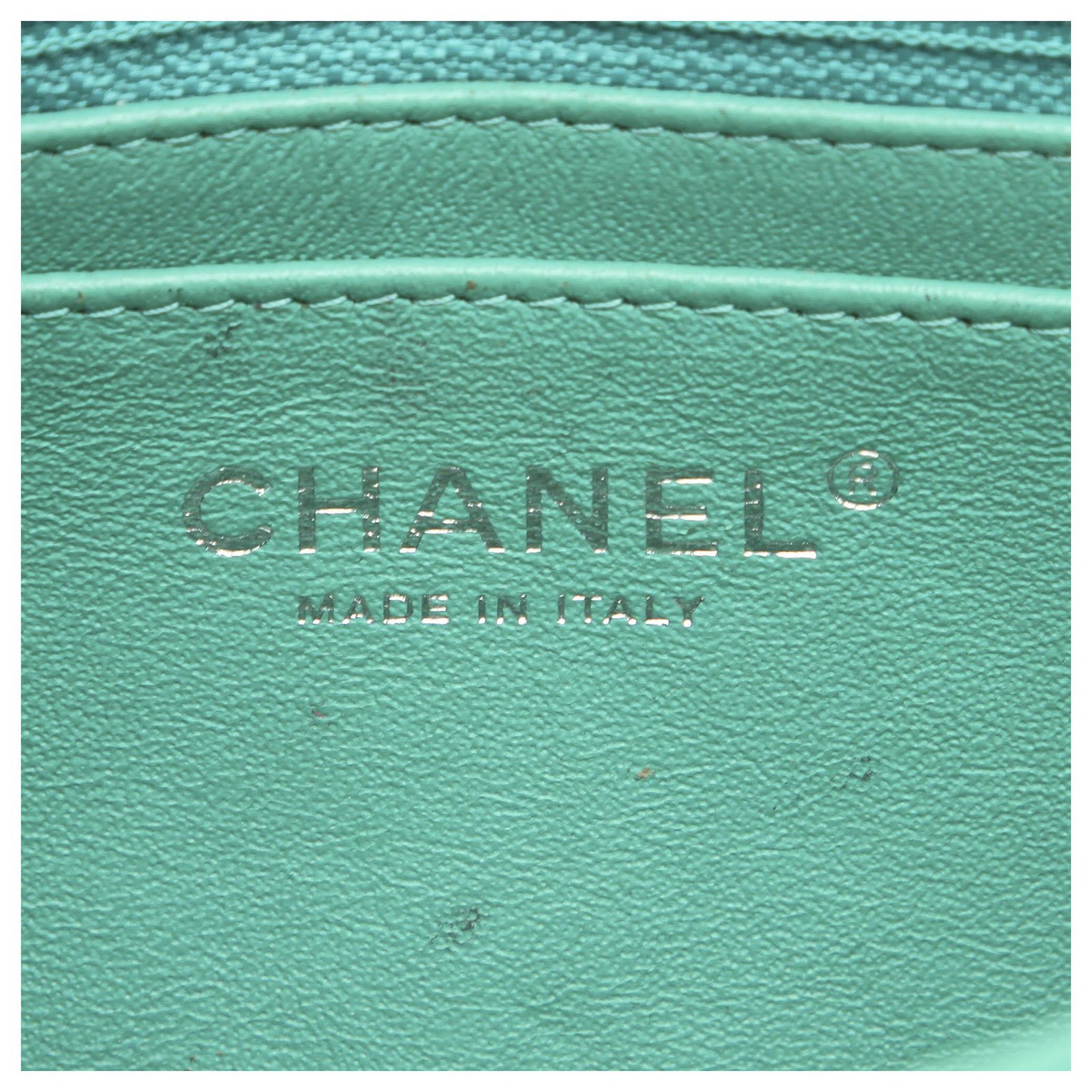 CHANEL vintage leather and vinyl bag. Green Plastic Lambskin ref.514673 -  Joli Closet