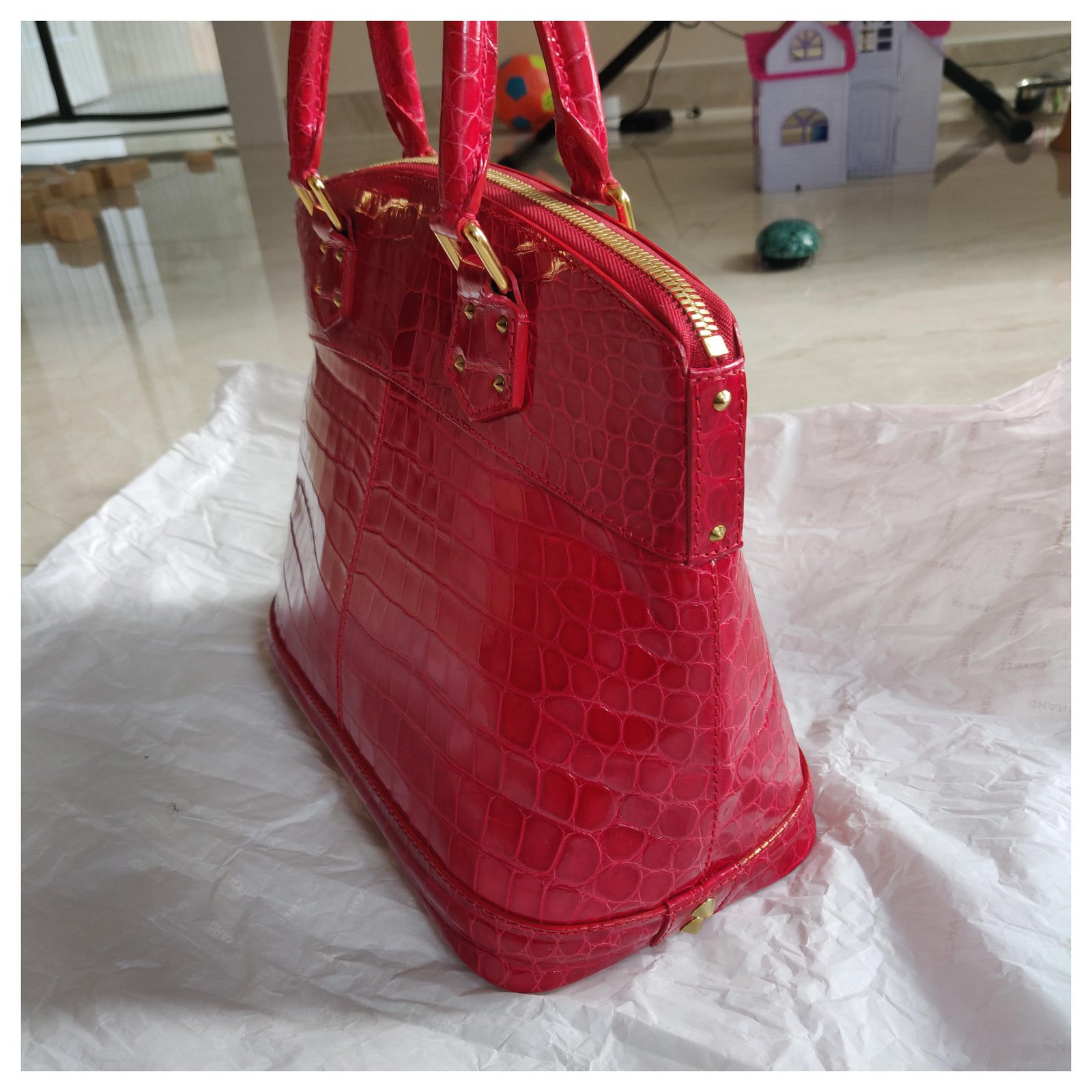 Louis Vuitton Tasche Lockit PM Crocodile leather bag red