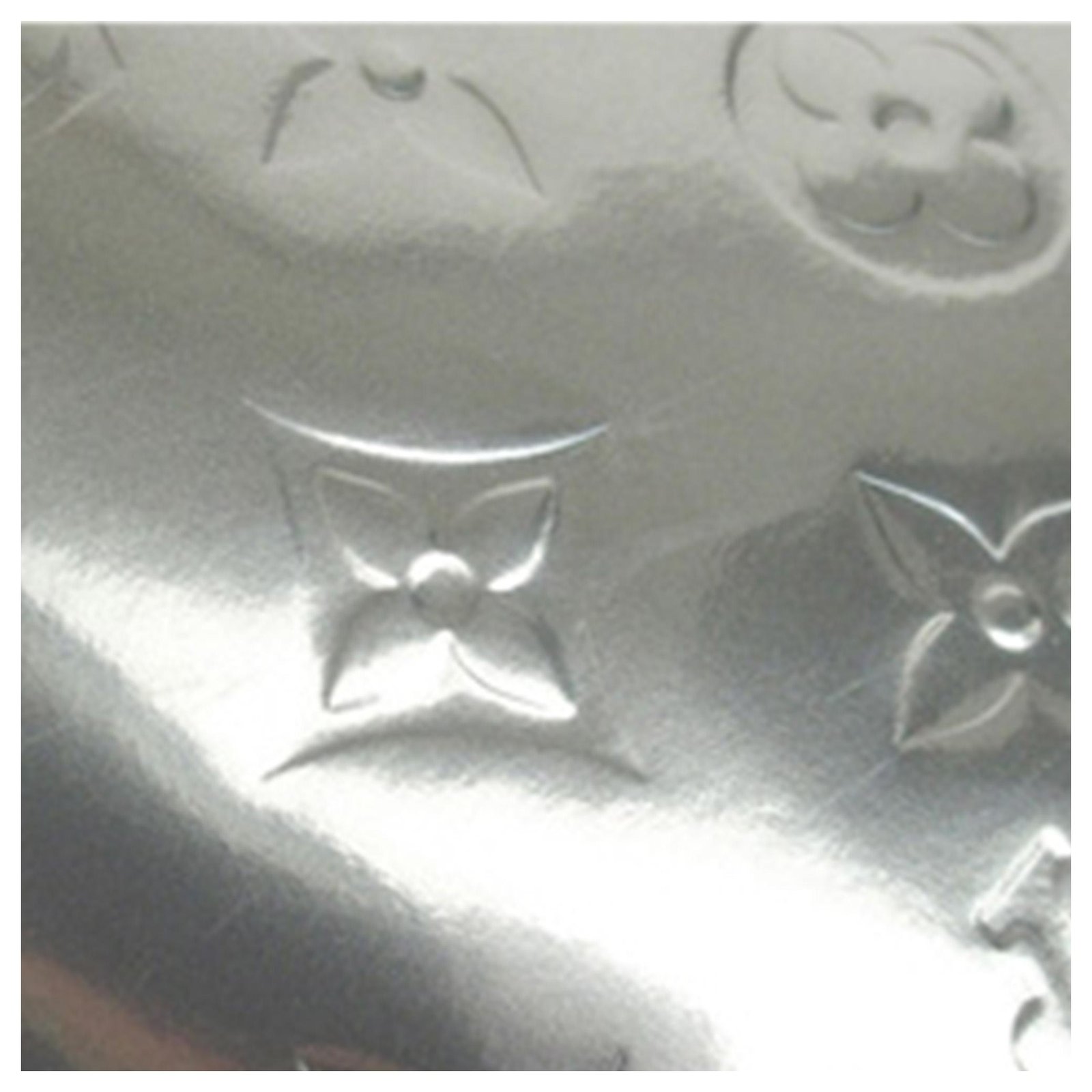 Louis Vuitton Silver Monogram Vernis Long Beach PM Silvery Leather Patent  leather Pony-style calfskin ref.218460 - Joli Closet