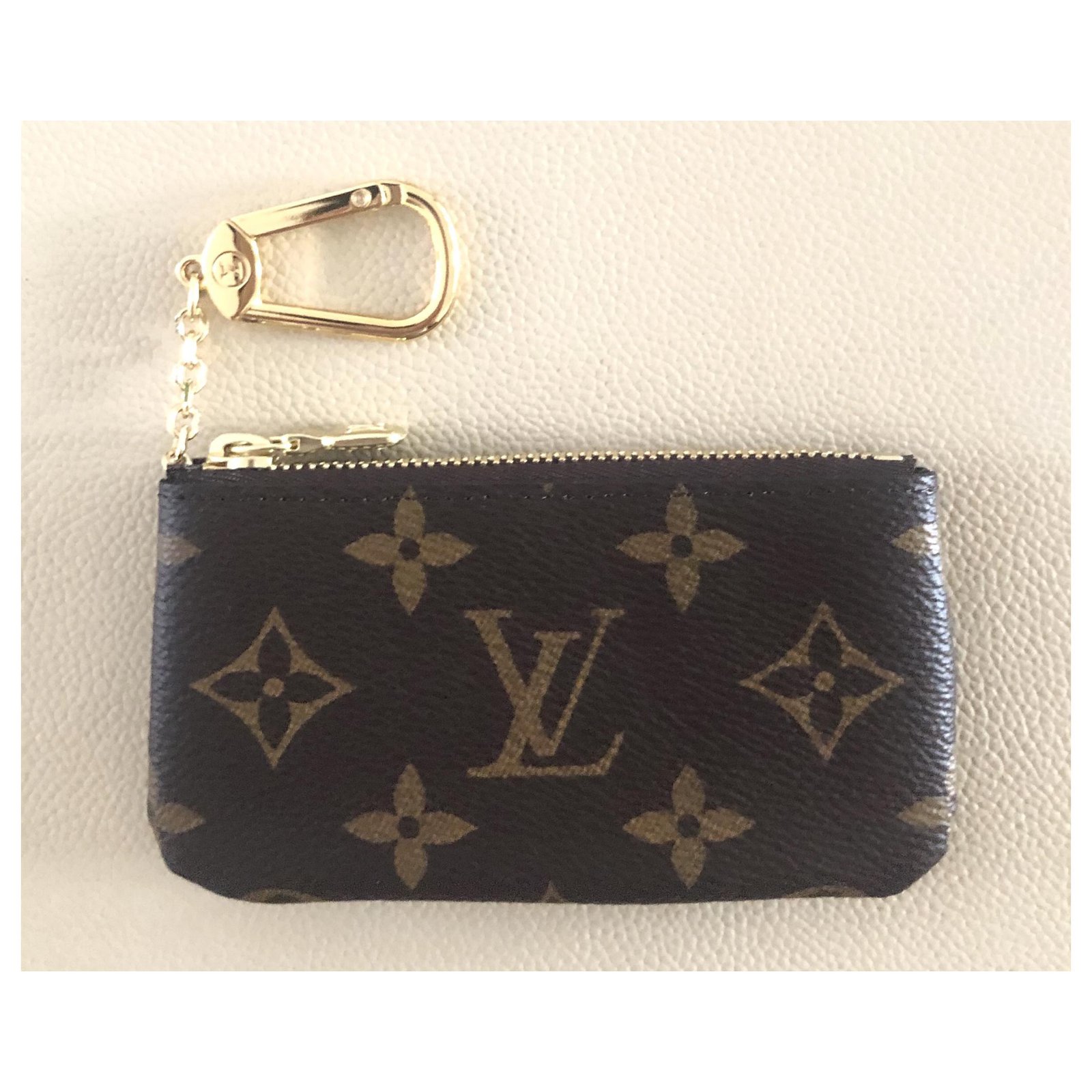 Louis Vuitton key pouch in monogram canvas Brown Cloth ref.218753 - Joli  Closet
