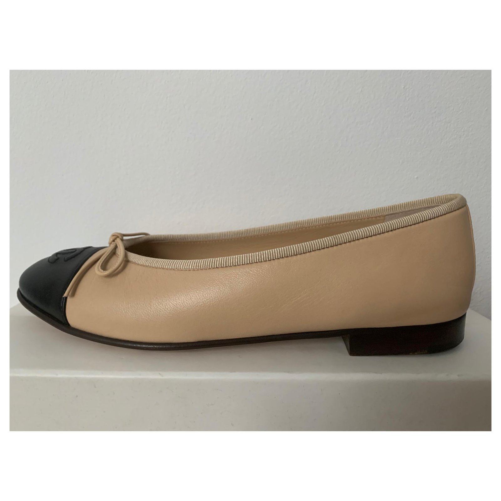 Cambon Chanel Ballet flats Beige Leather ref.219028 - Joli Closet