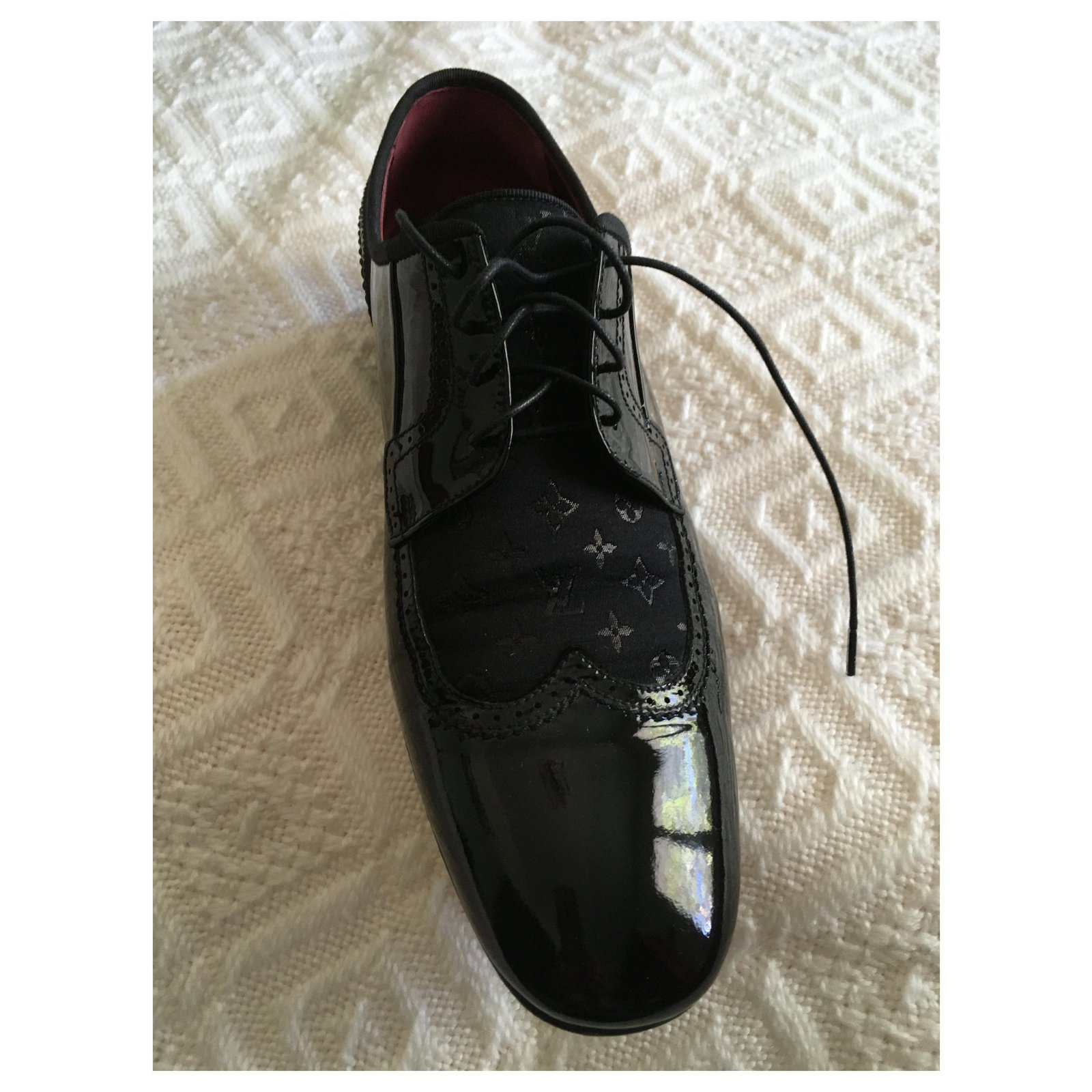 Louis Vuitton LV Black Patent Derby Shoes Leather ref.219215 - Joli Closet
