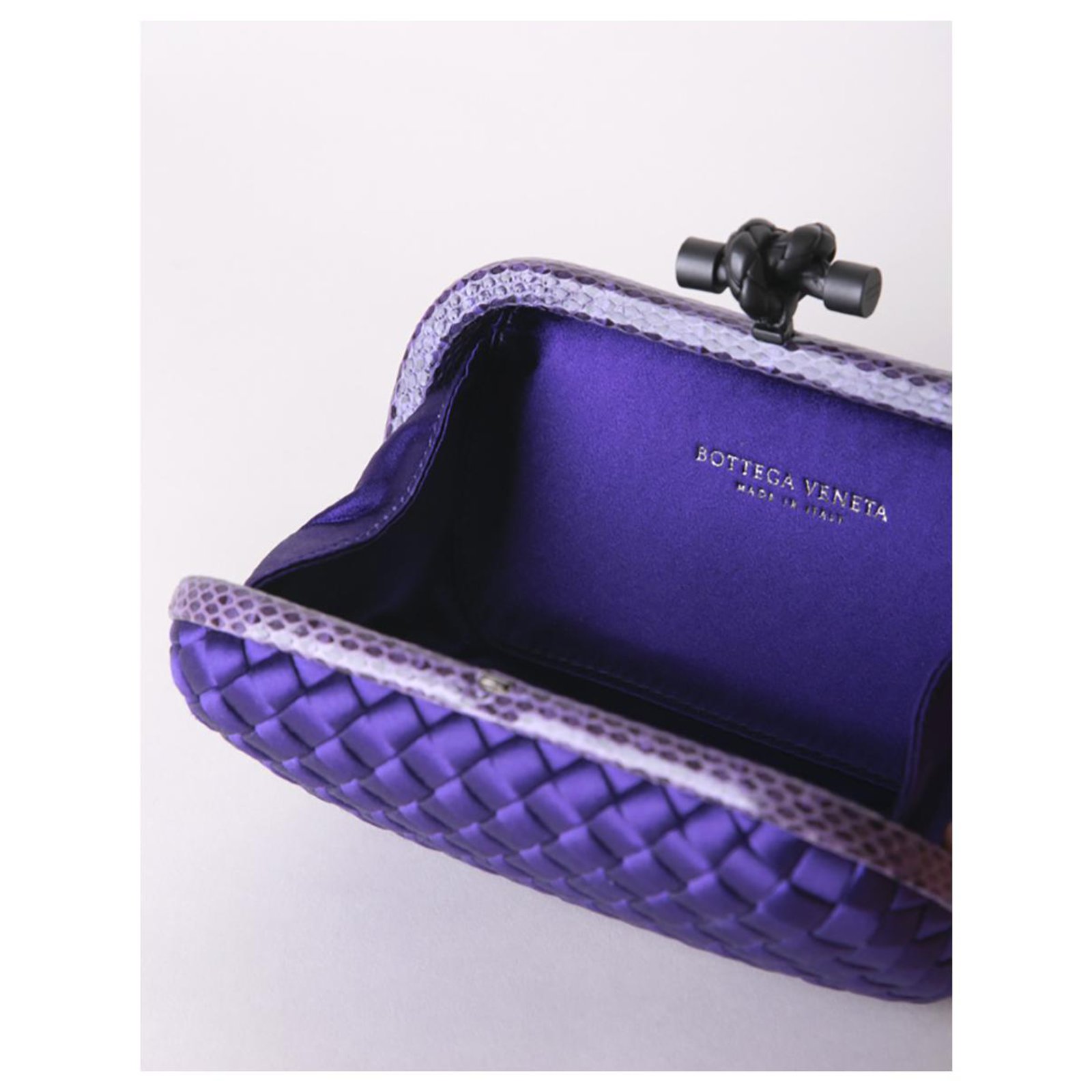 Bottega Veneta magnifique Pochette Knot Purple Silk ref.219928 - Joli Closet