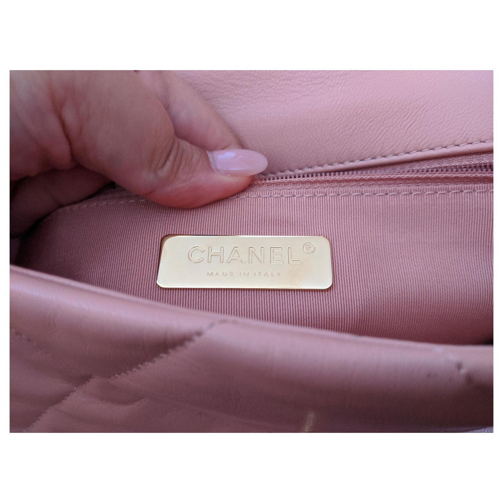 Timeless Chanel 19 small Pink Goatskin ref.220302
