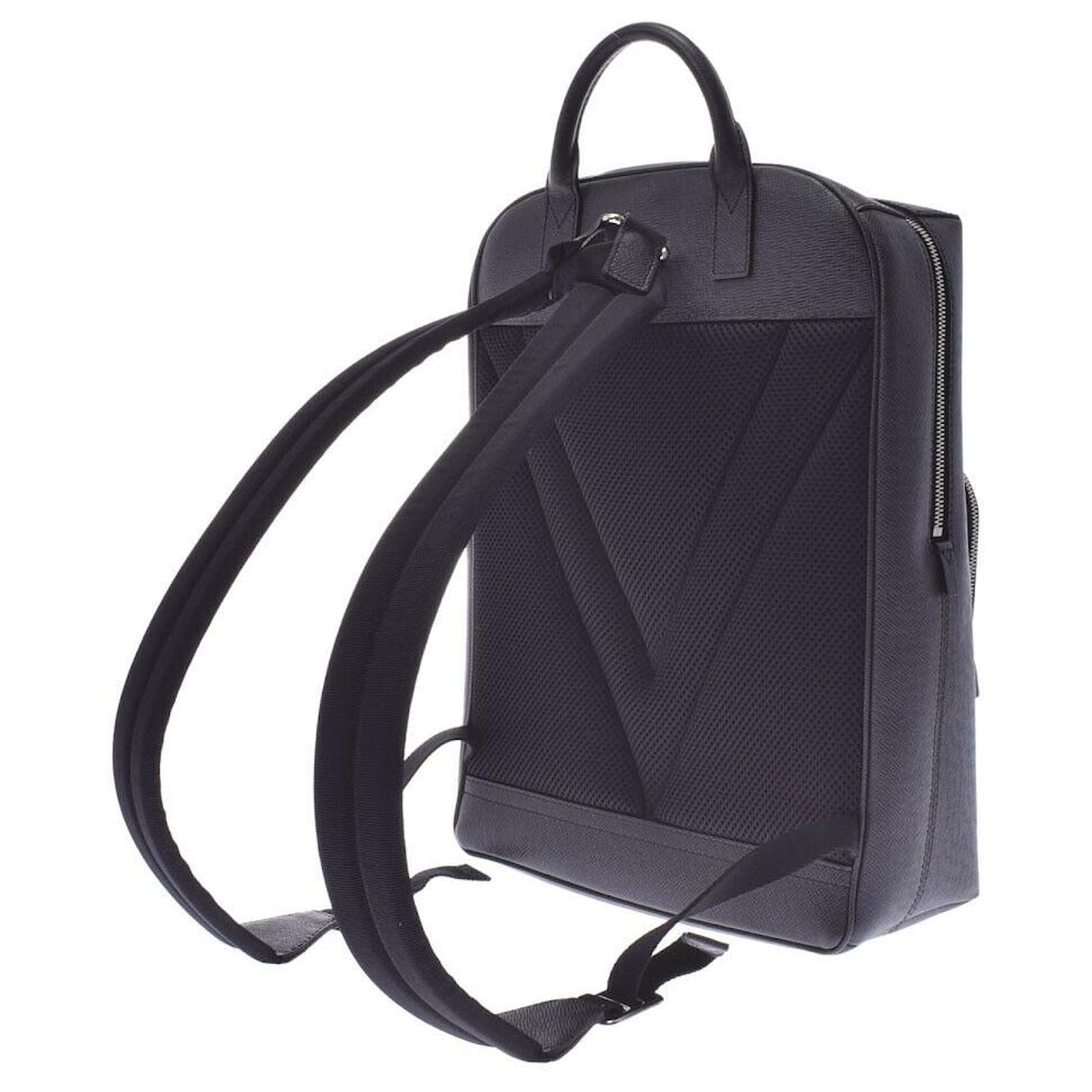 Louis Vuitton Backpack Black Leather ref.220873 Joli Closet