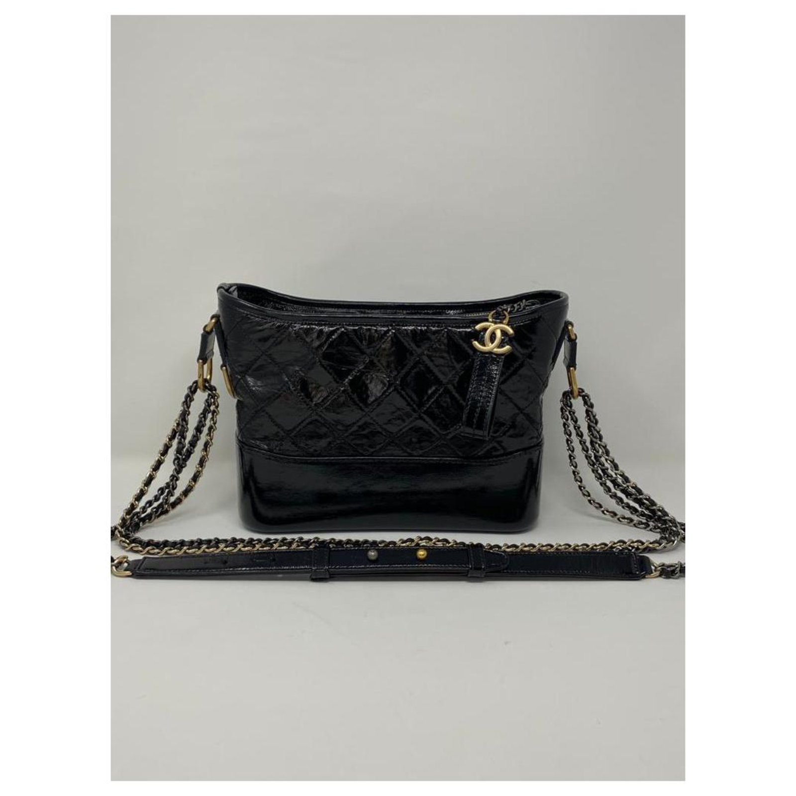 CHANEL GABRIELLE BAG BY CHANEL HOBO Black Patent leather ref.221672 - Joli  Closet