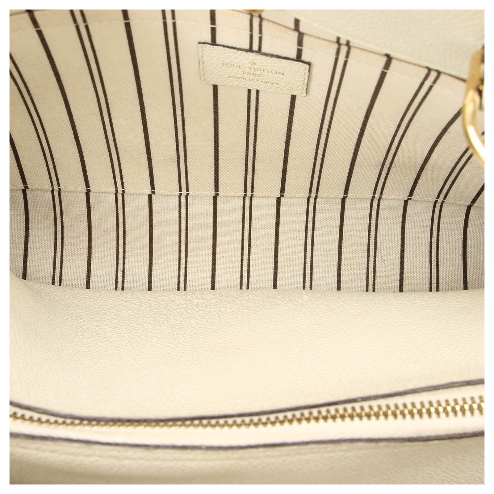 Louis Vuitton White Monogram Empreinte Montaigne MM Leather ref.222178 -  Joli Closet