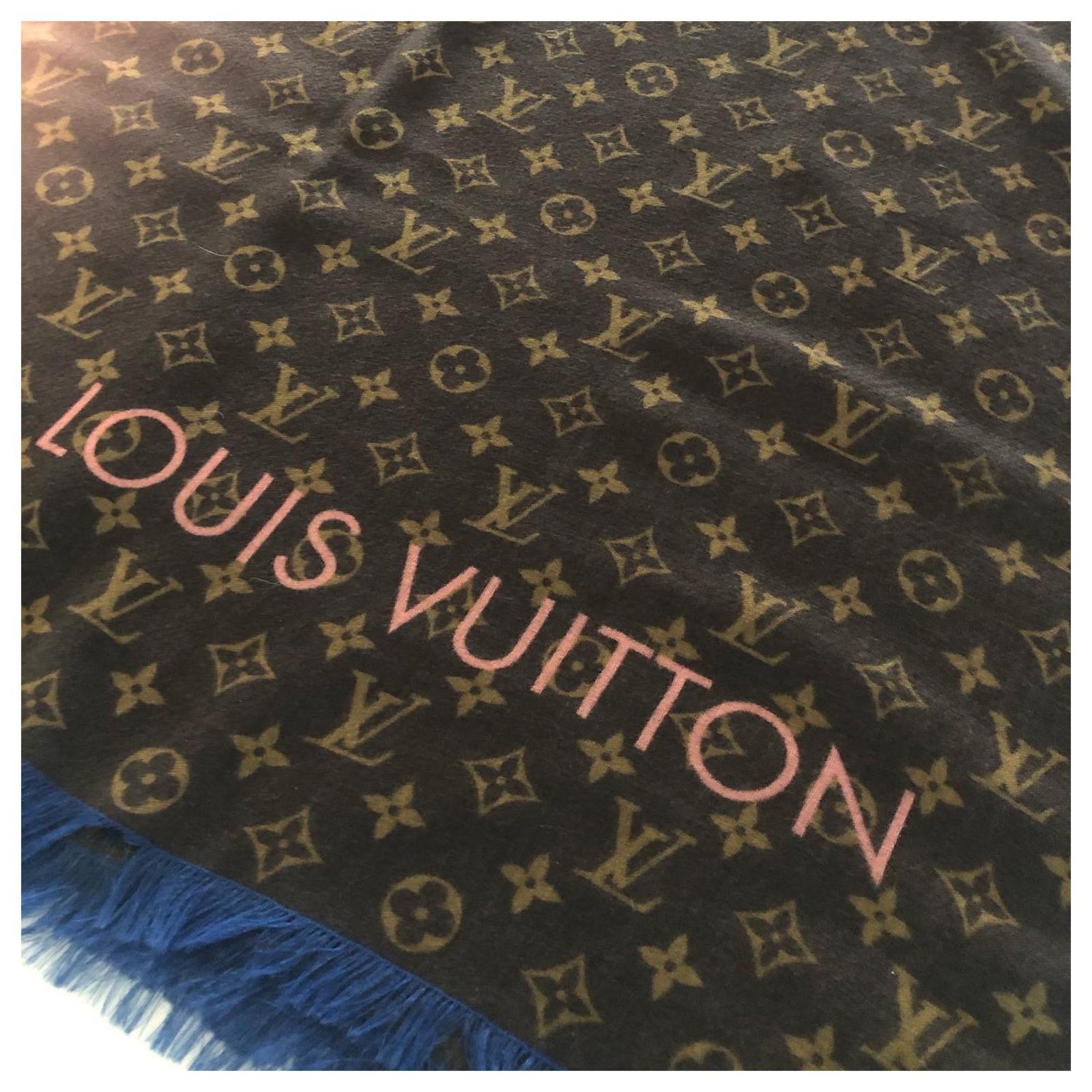 Louis Vuitton TASSEL MODEL Multiple colors ref.605571 - Joli Closet