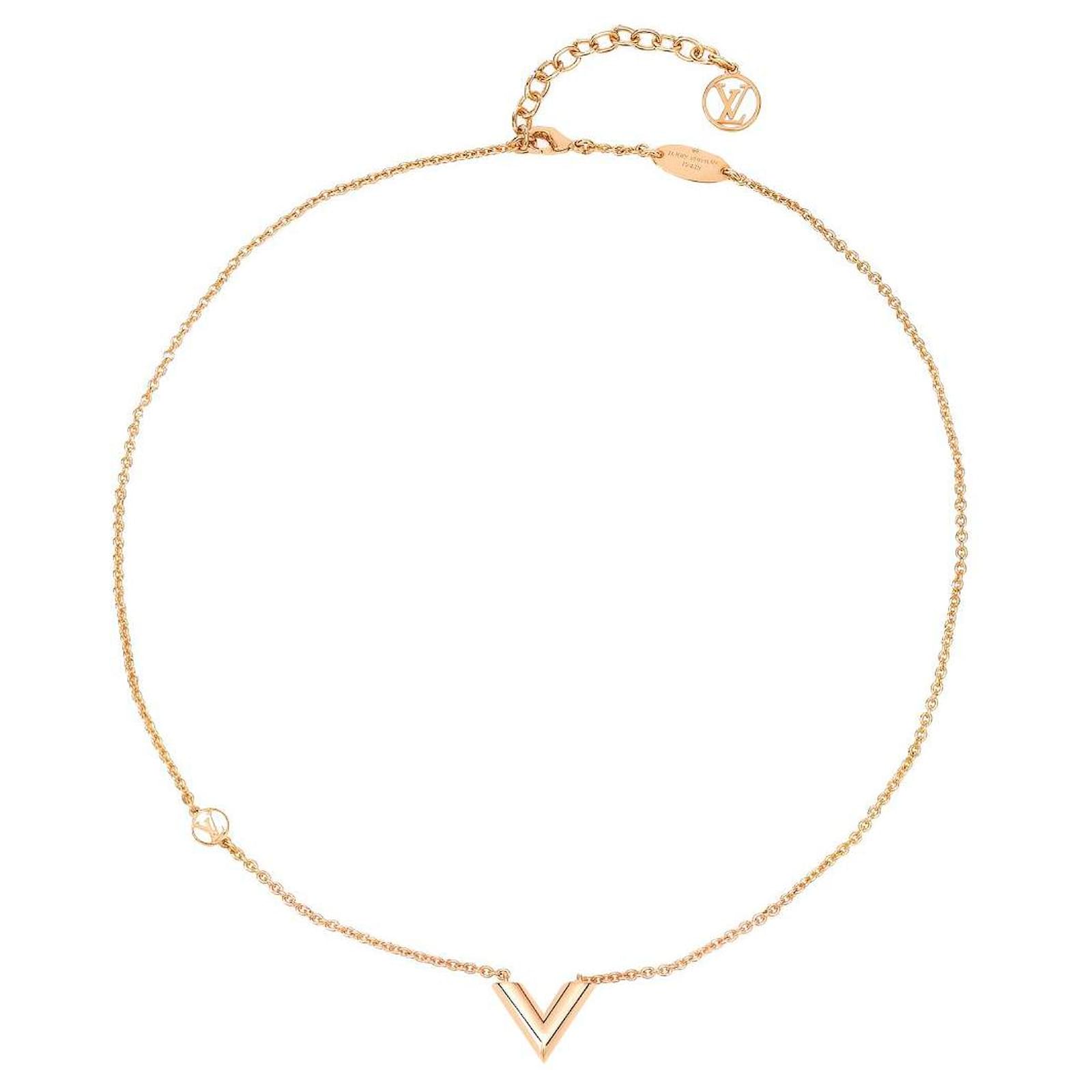Louis Vuitton LV Essential V Necklace new Golden ref.222702 Joli Closet