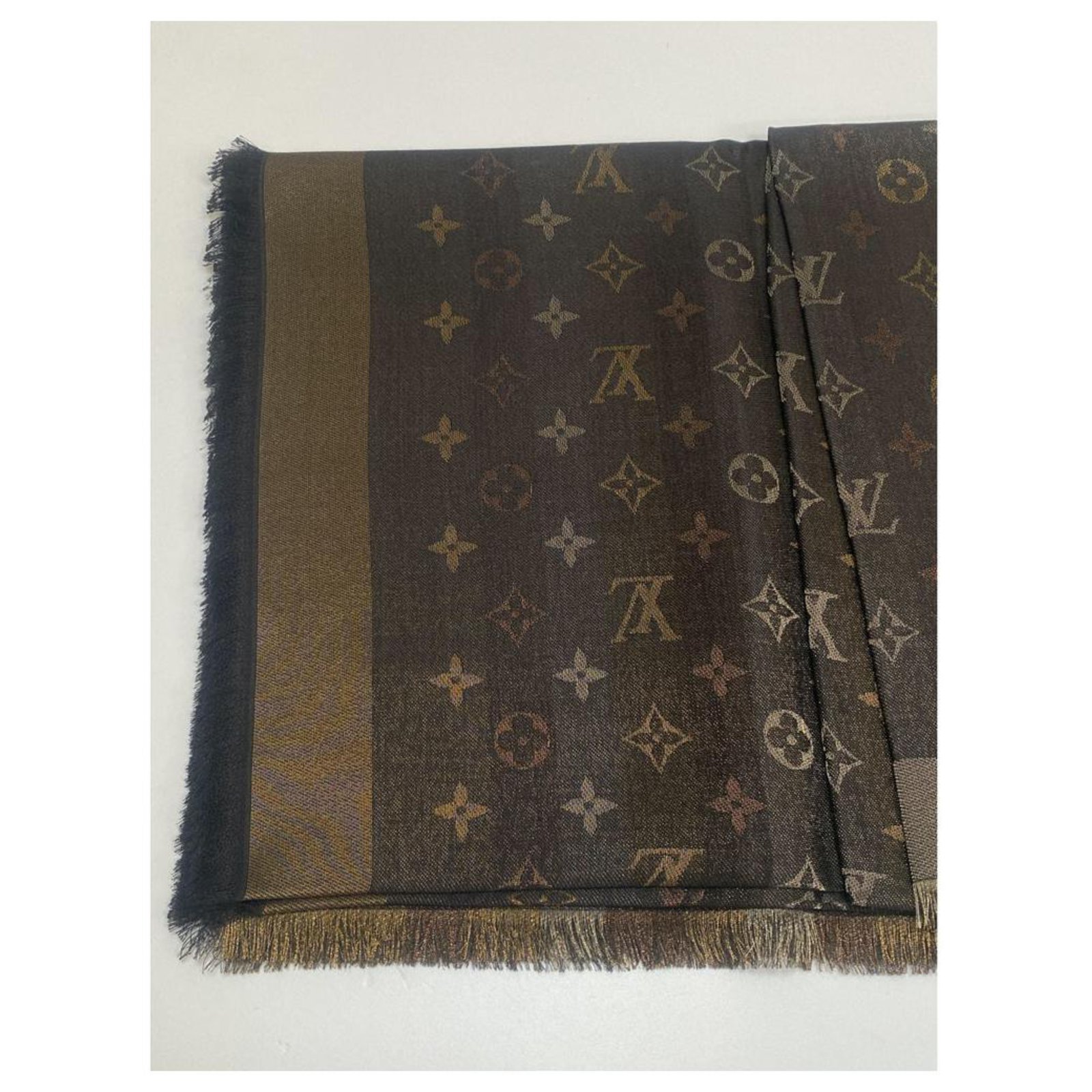 lv silk scarf M71548