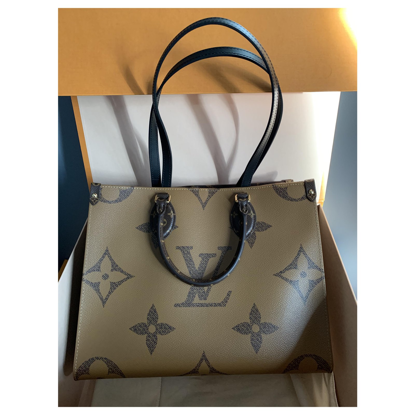 Louis Vuitton Onthego MM Bag Monogram Reverse Canvas Marrone Tela ref