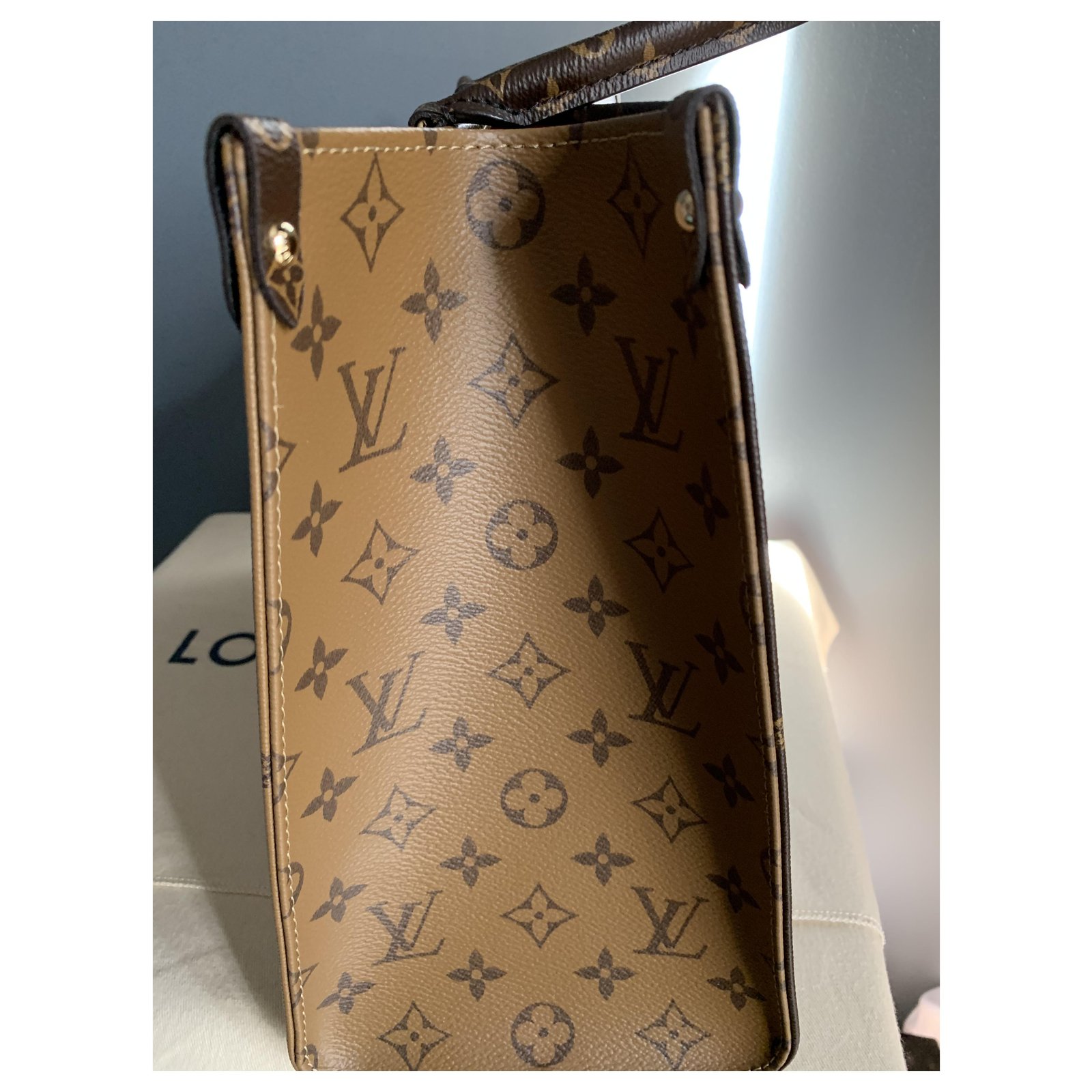 Onthego cloth tote Louis Vuitton Brown in Cloth - 25251036