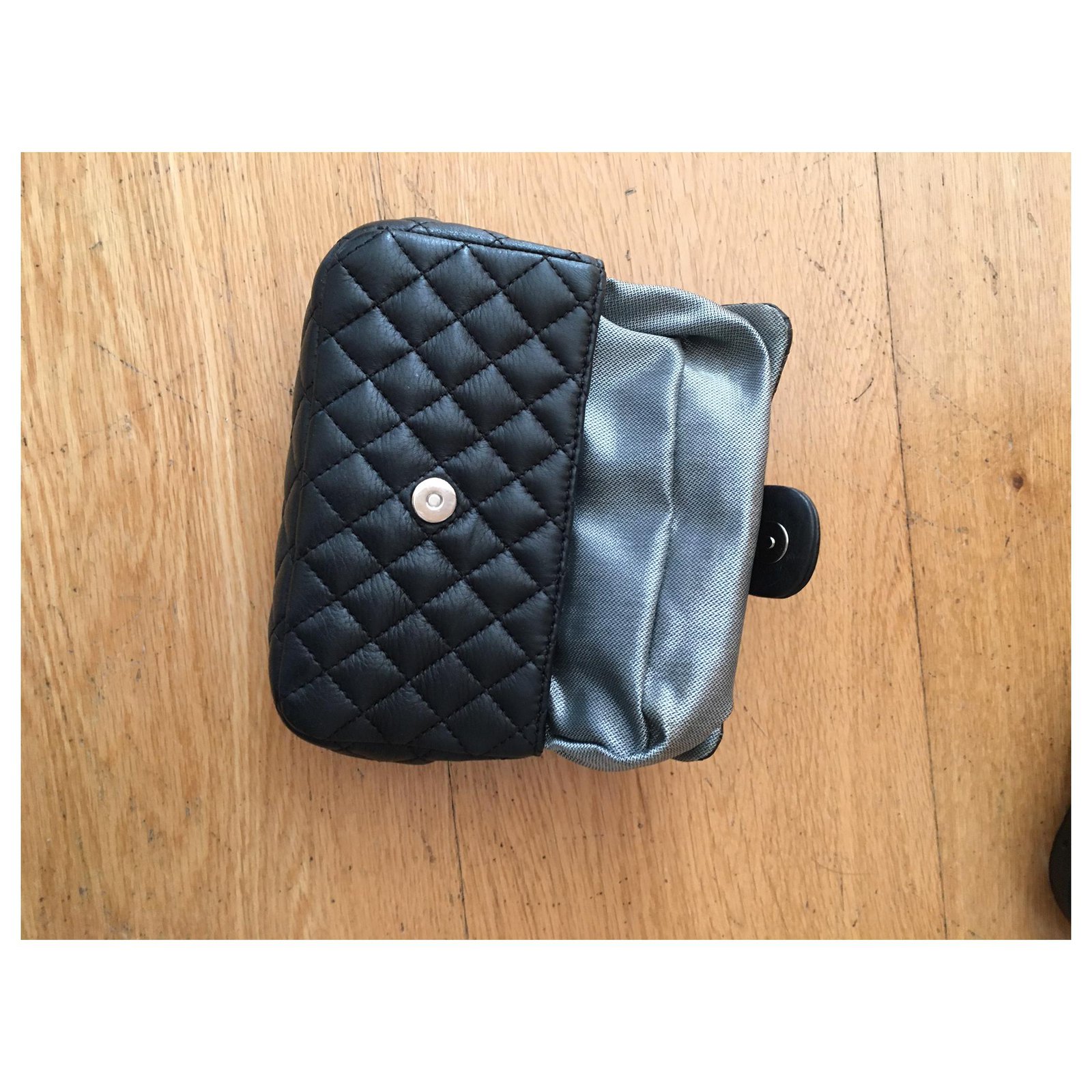 Chanel Uniform Belt Pouch Black Lambskin ref.442794 - Joli Closet