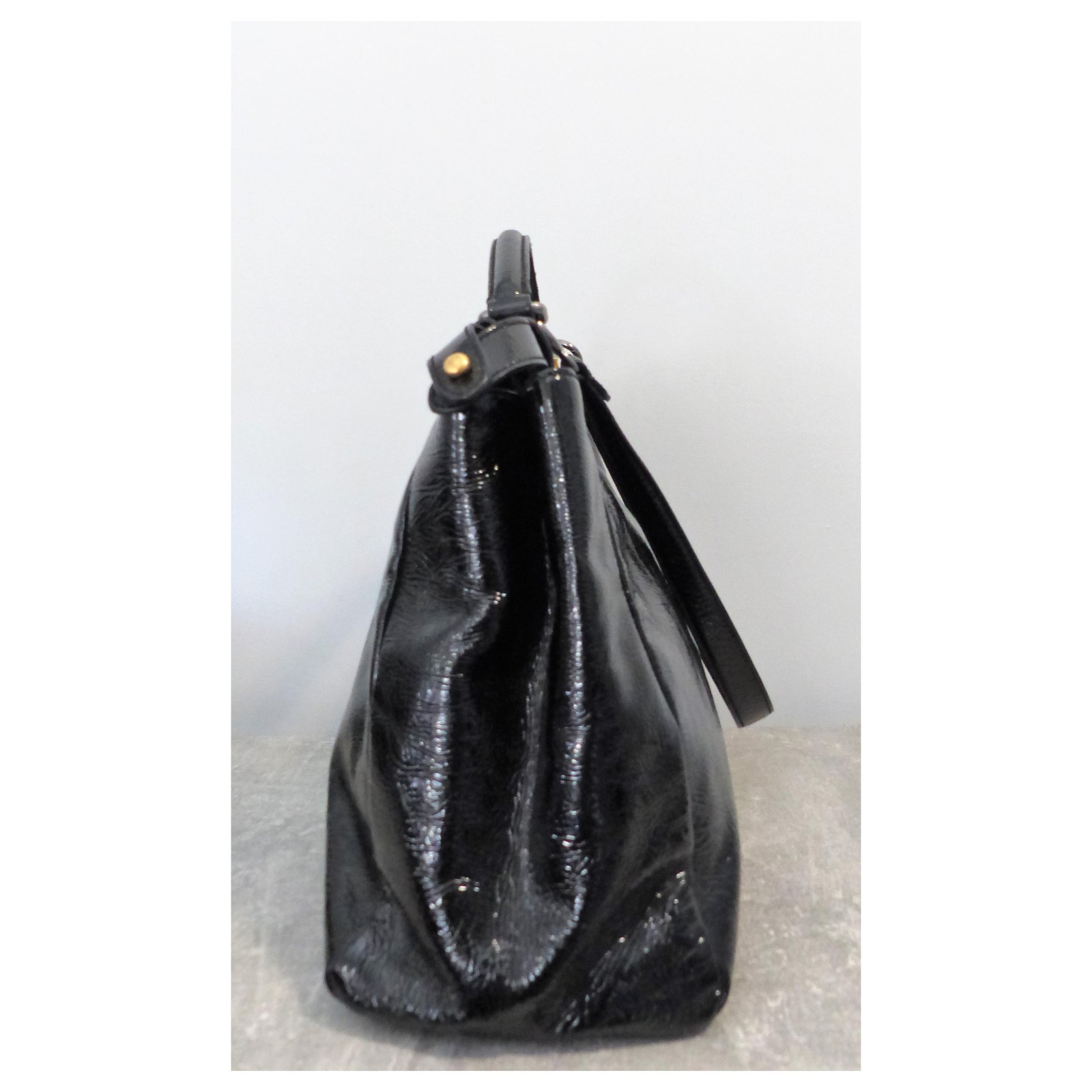 Peekaboo leather handbag Fendi Black in Leather - 37284288