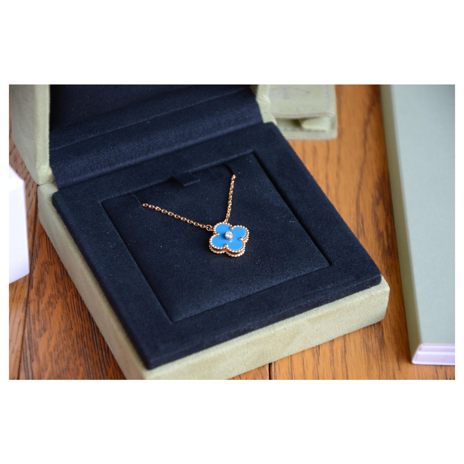 blue VAN CLEEF & ARPELS Women Jewellery - Vestiaire Collective