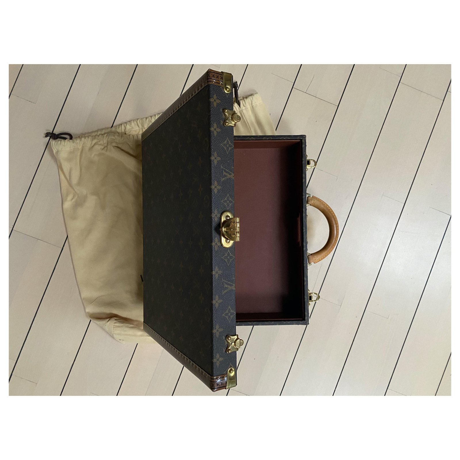 Louis Vuitton Monogram president case Brown ref.210276 - Joli Closet