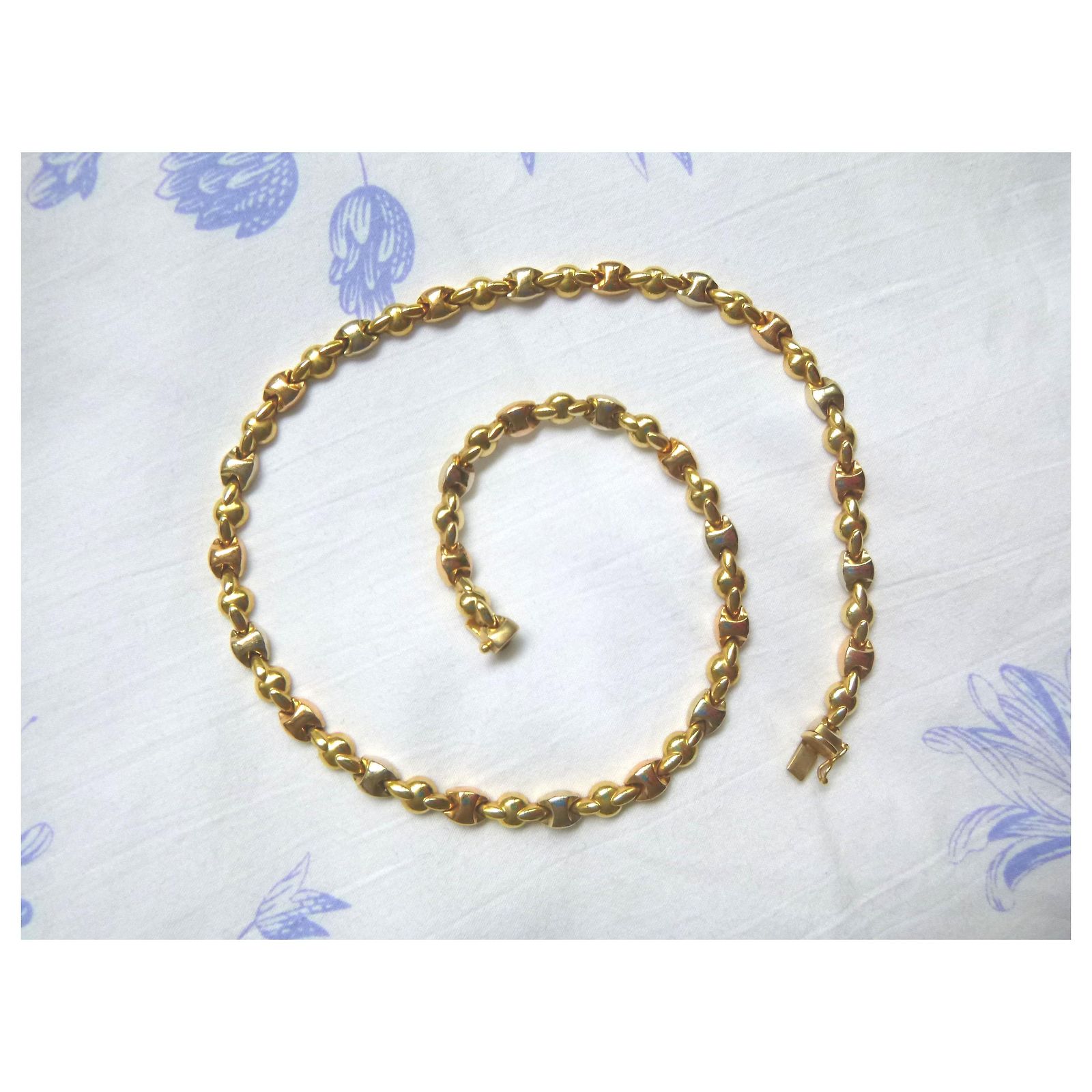 Orecchini In Oro Bianco 18k Con Rubino Centrale E Diamanti A Contor Ref Ocon2589bbr 5908
