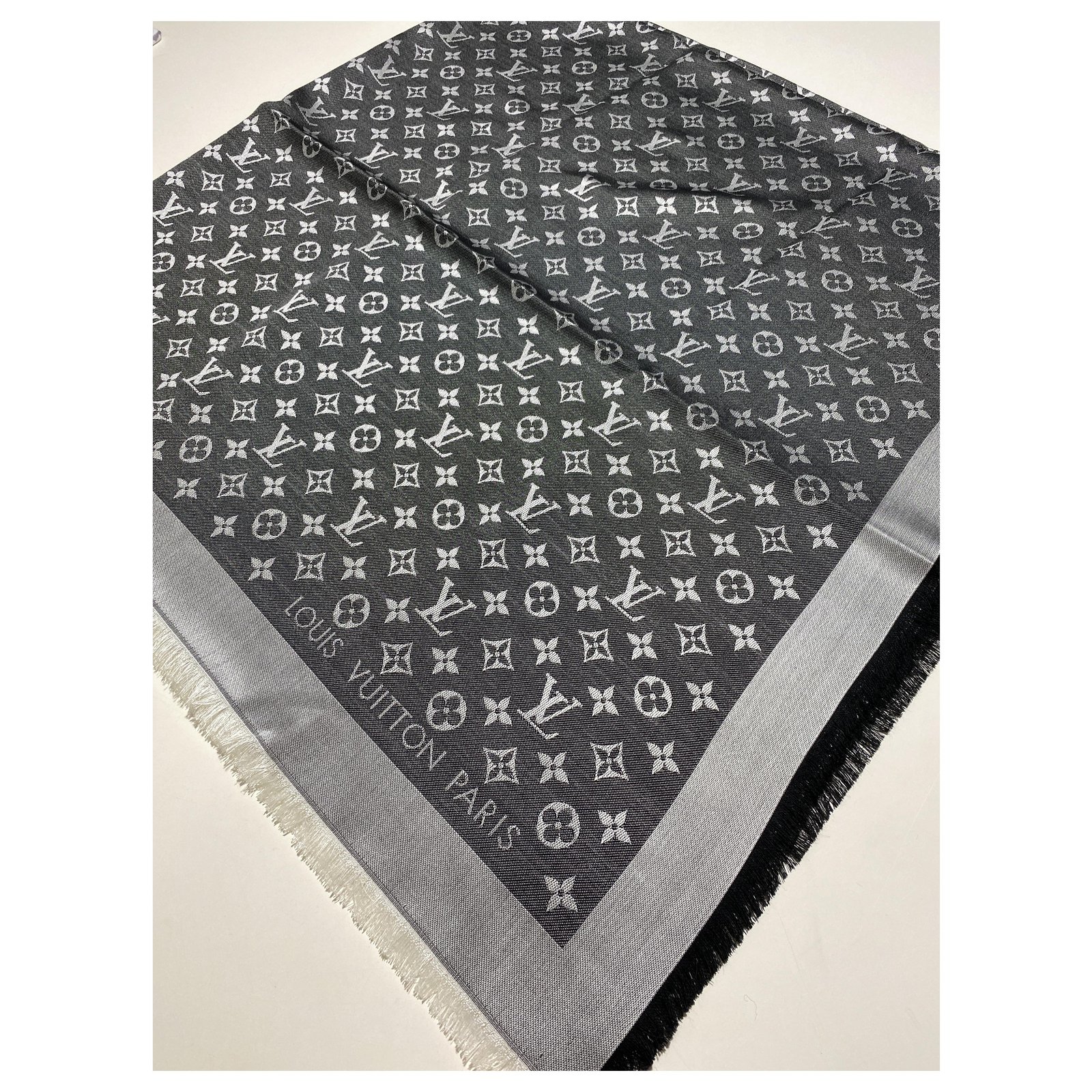 Louis Vuitton Monogram denim shawl Black Silk Wool ref.229188
