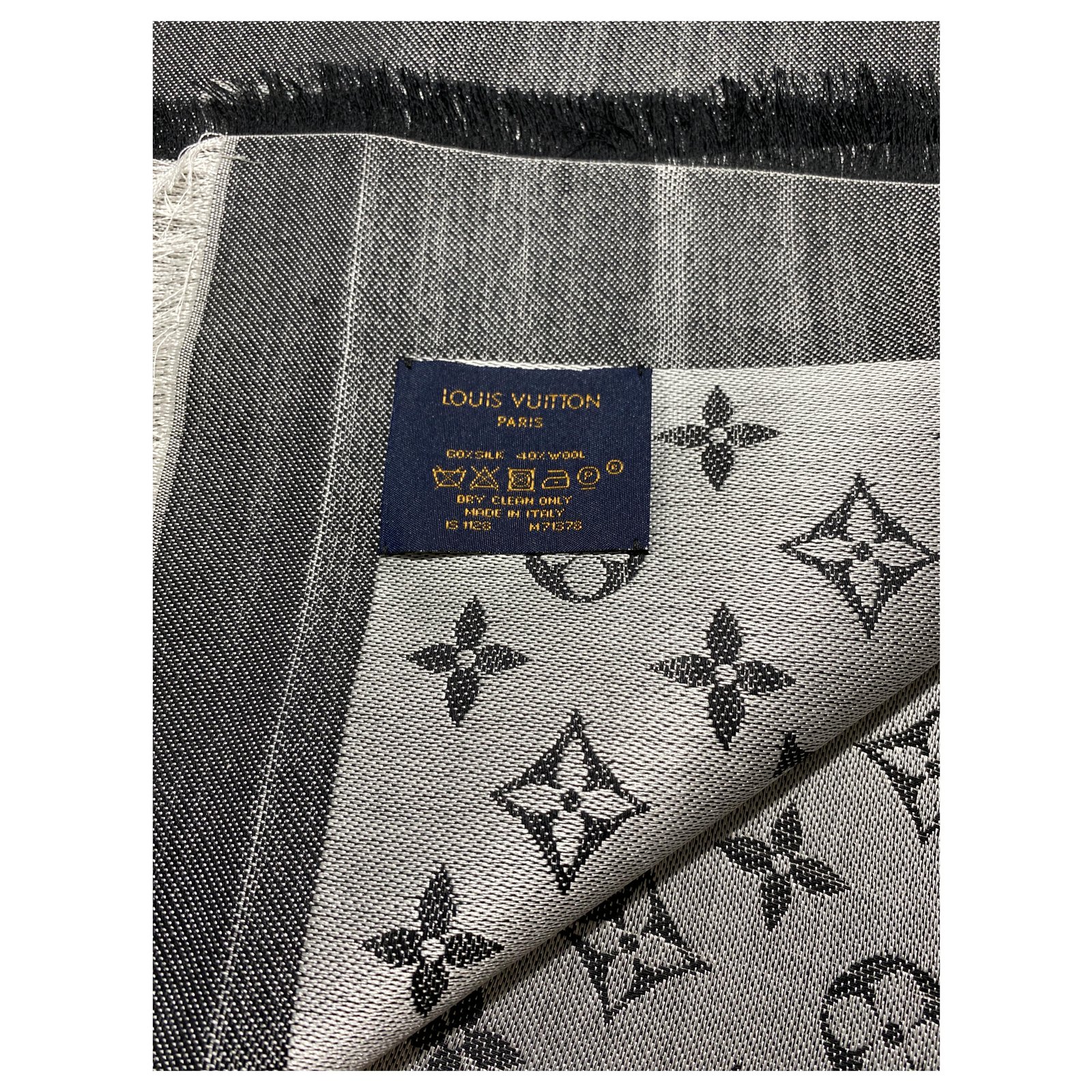 Louis Vuitton Monogram denim shawl Black Silk Wool ref.229188