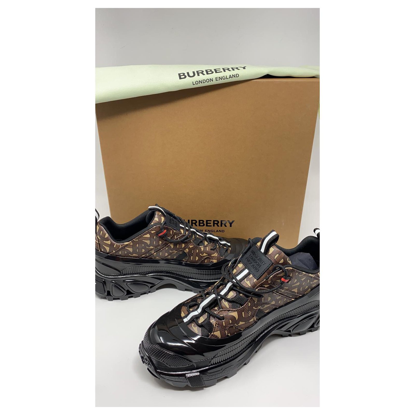 BURBERRY Monogram Print E-canvas Arthur Sneakers Multiple colors Leather   - Joli Closet