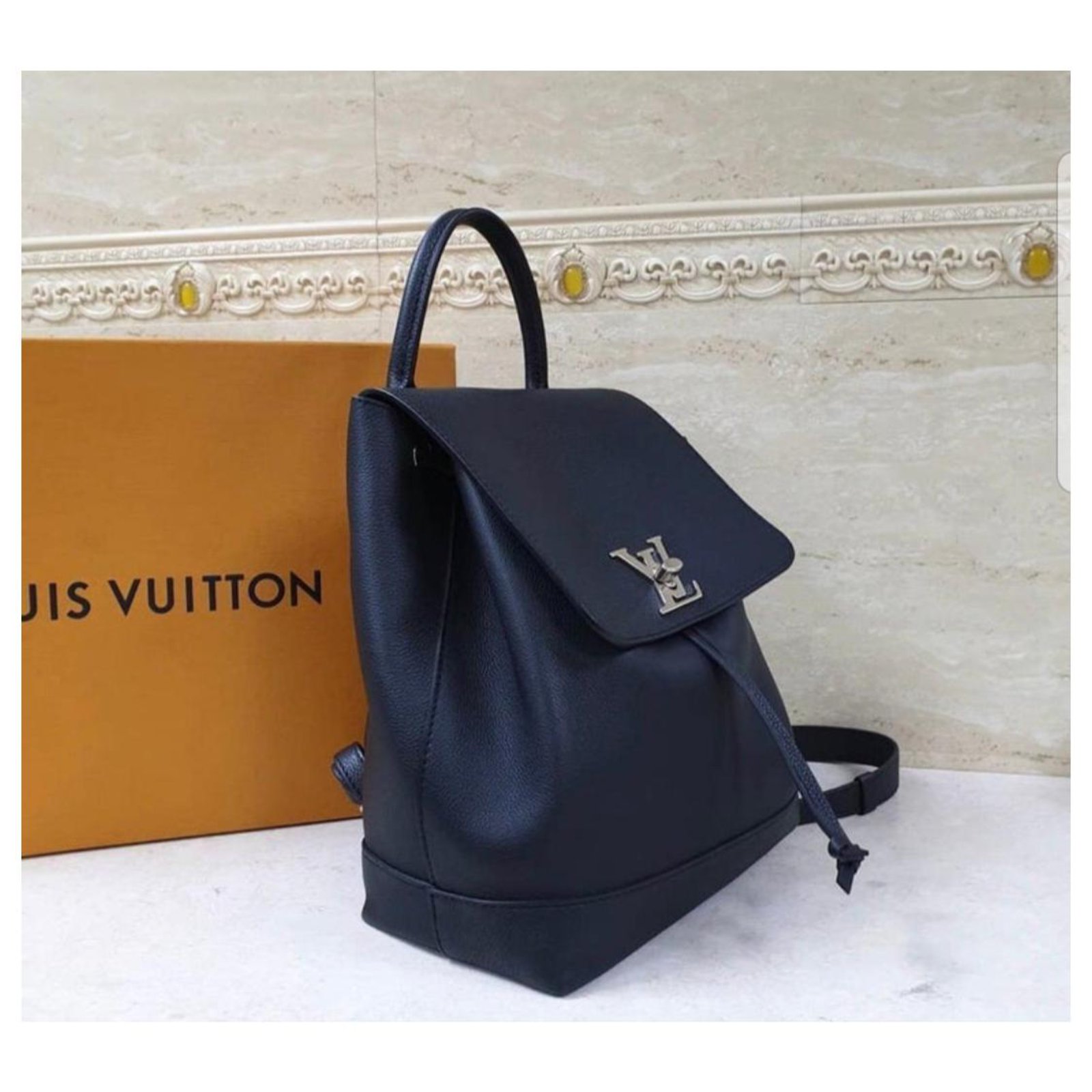 Louis Vuitton Lockme Black Backpack Leather ref.231014 - Joli Closet